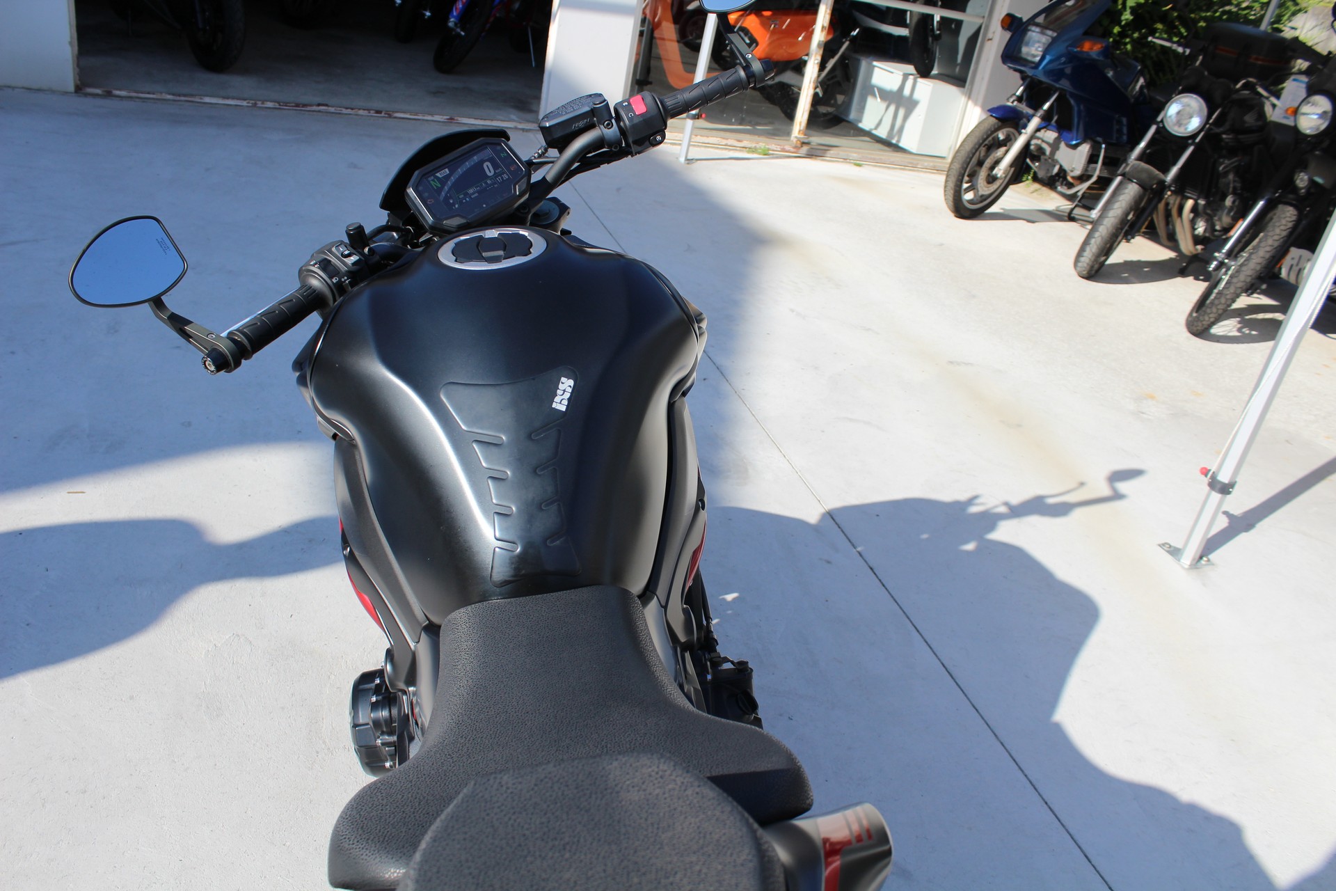 KAWASAKI Z 900-image-7