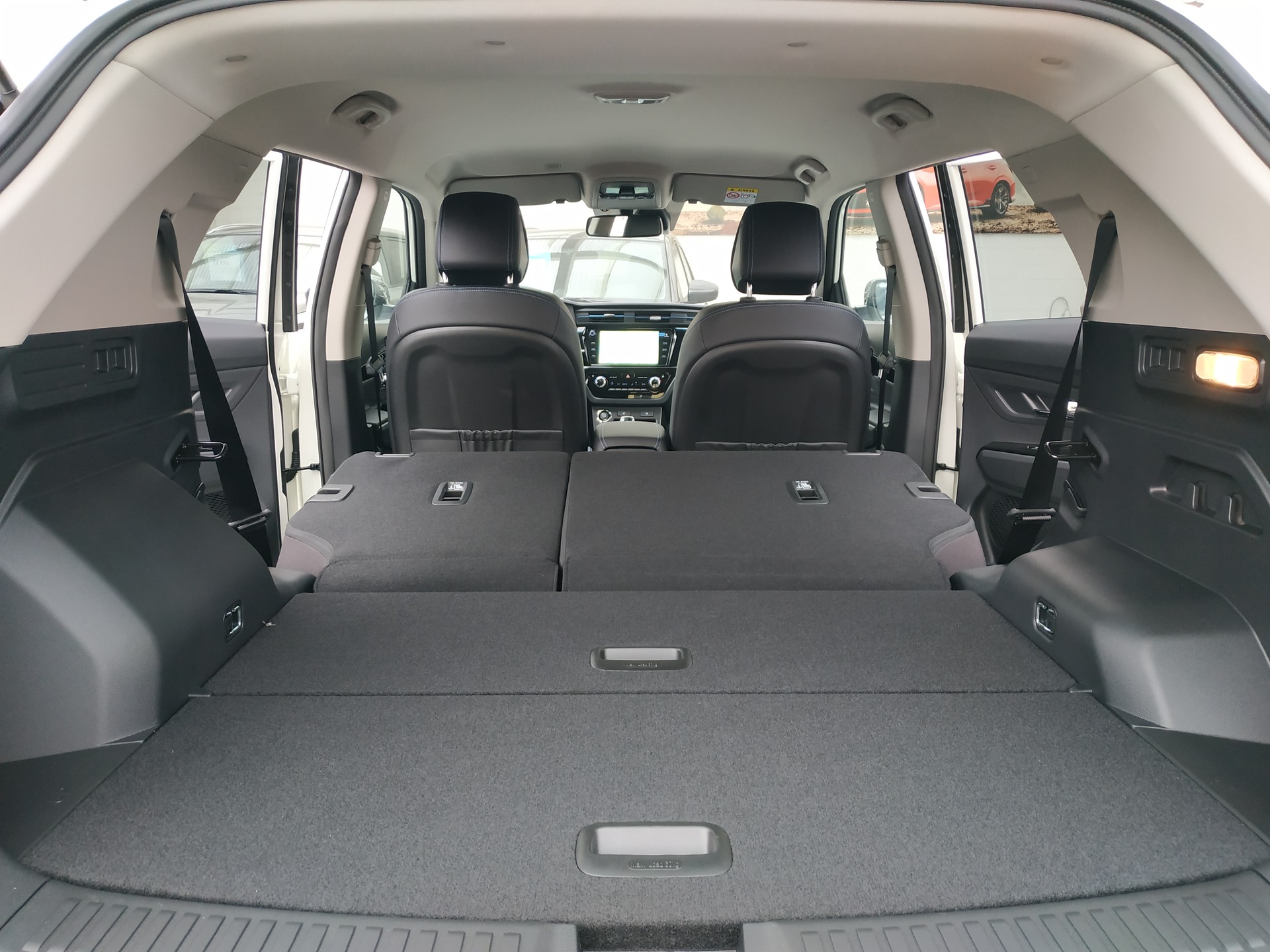 KGM-SsangYong Korando eMotion Titanium-image-18