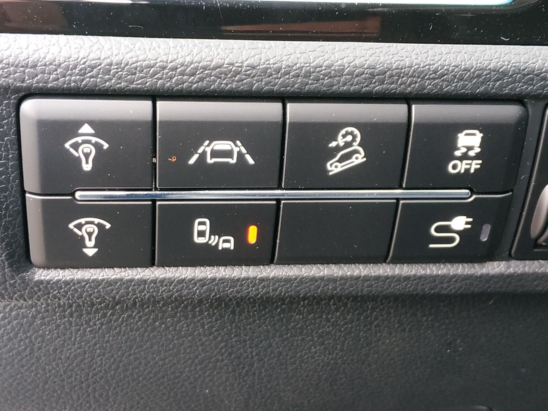 KGM-SsangYong Korando eMotion Titanium-image-15
