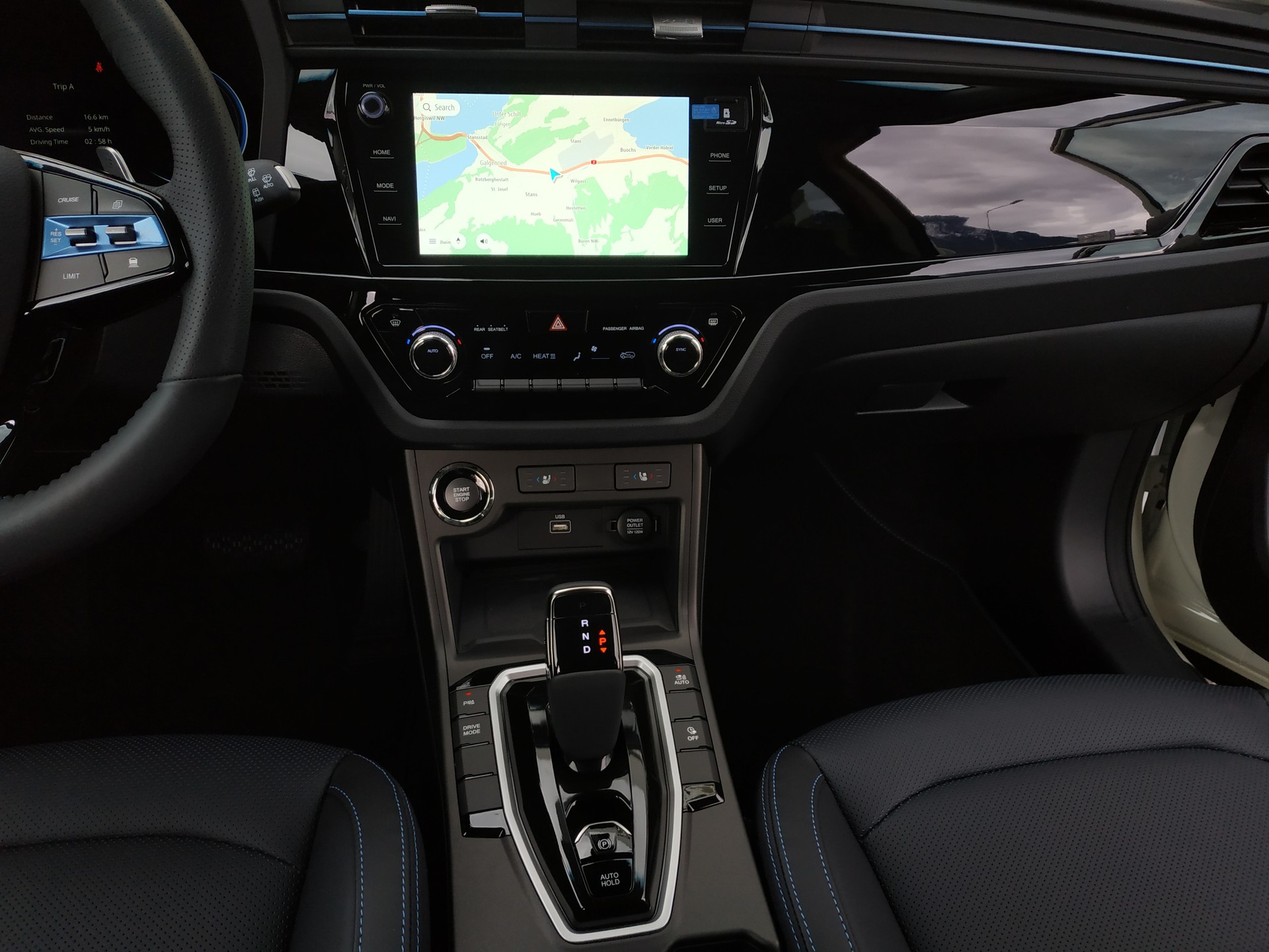 KGM-SsangYong Korando eMotion Titanium-image-11