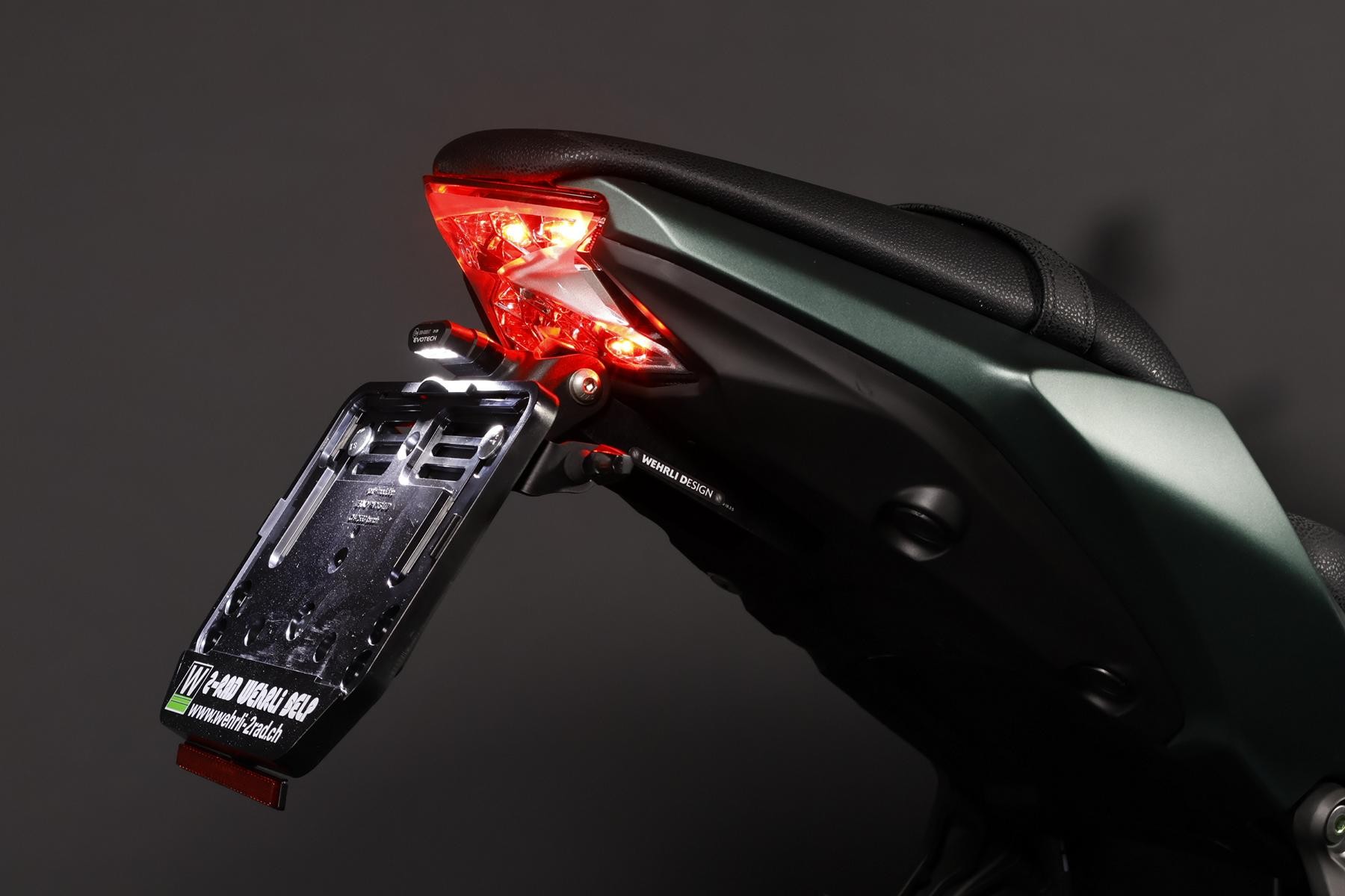 KAWASAKI Z 650 (35/50 KW) Draksmaragd Level 2-image-8
