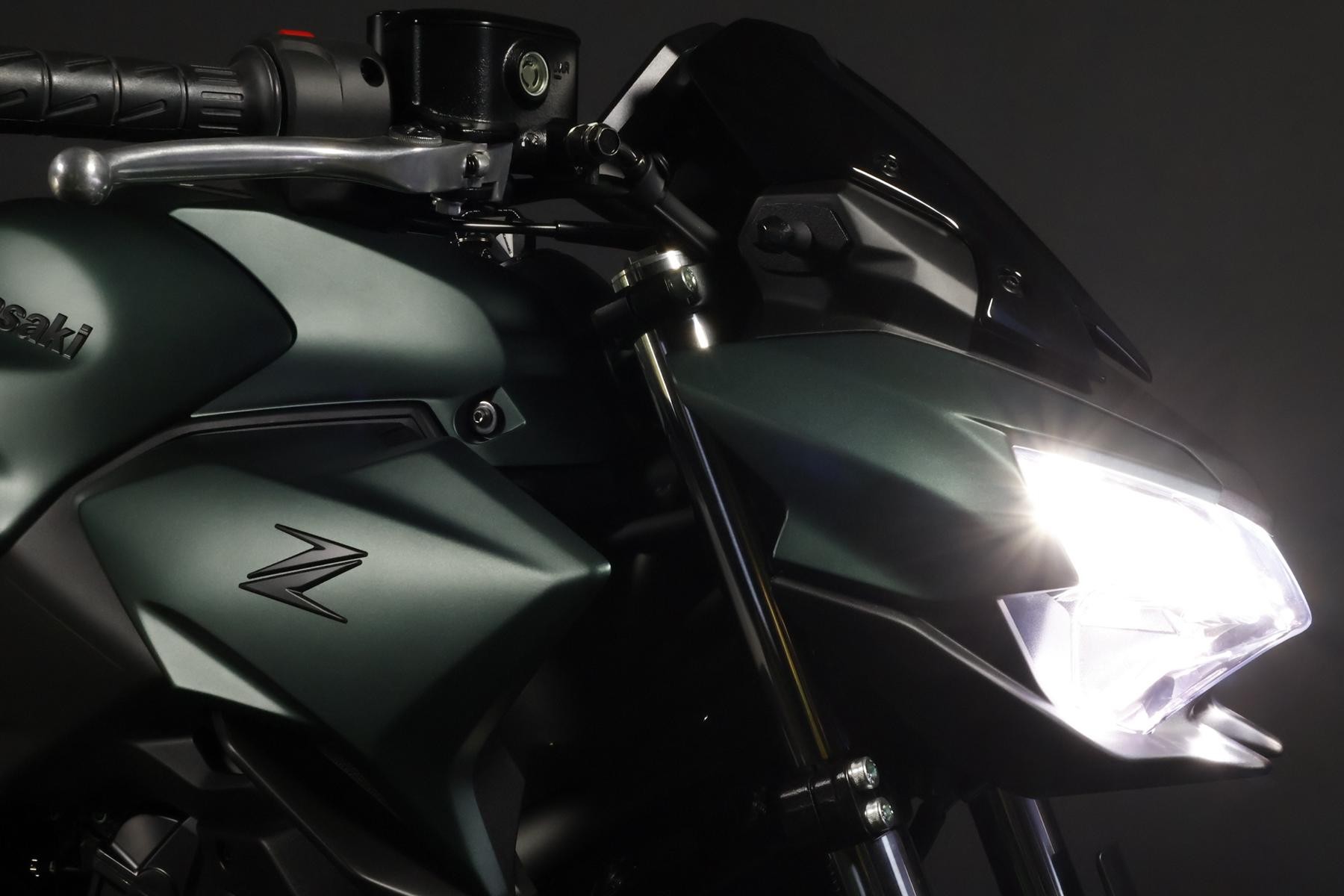 KAWASAKI Z 650 (35/50 KW) Draksmaragd Level 2-image-3