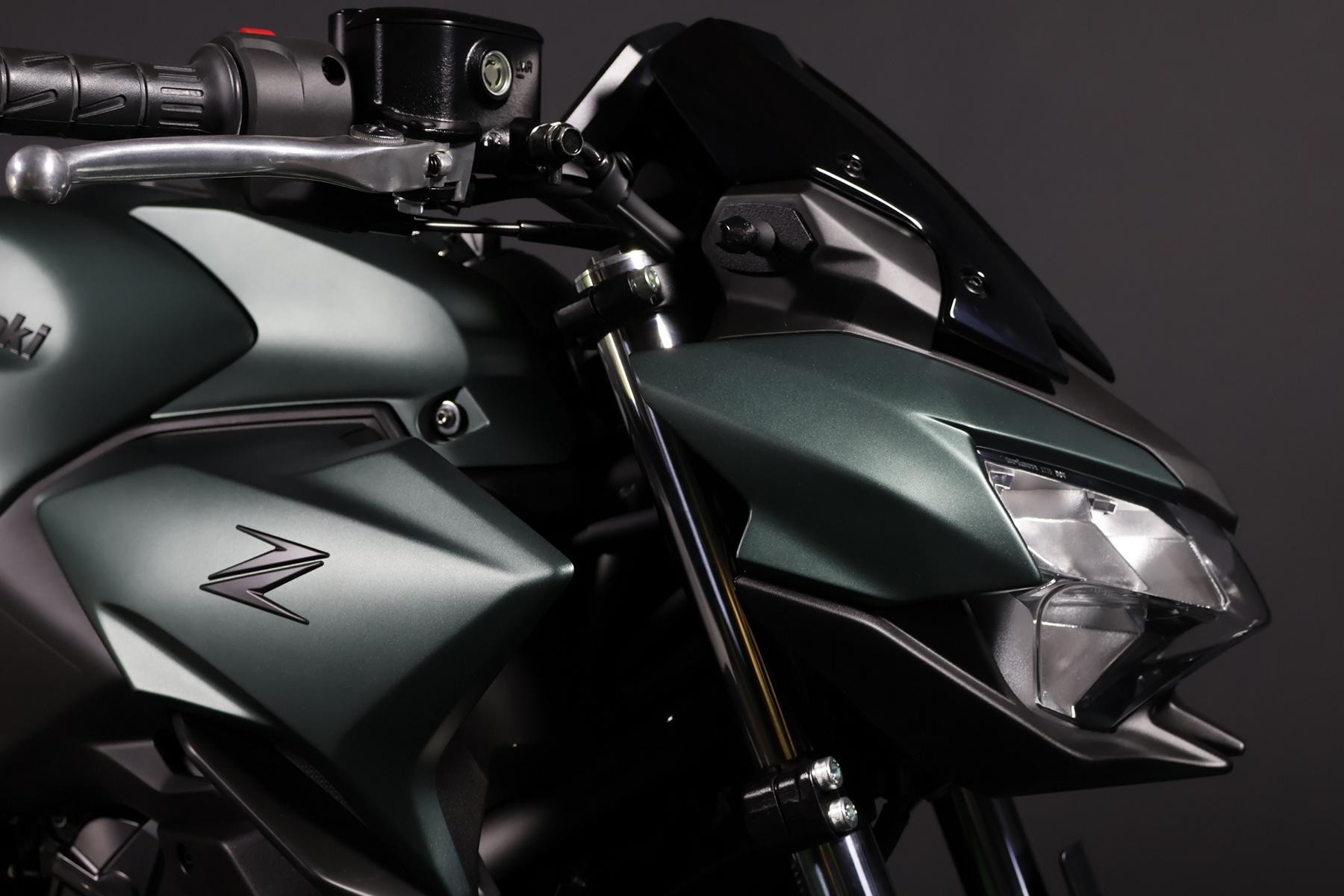 KAWASAKI Z 650 (35/50 KW) Draksmaragd Level 2-image-4