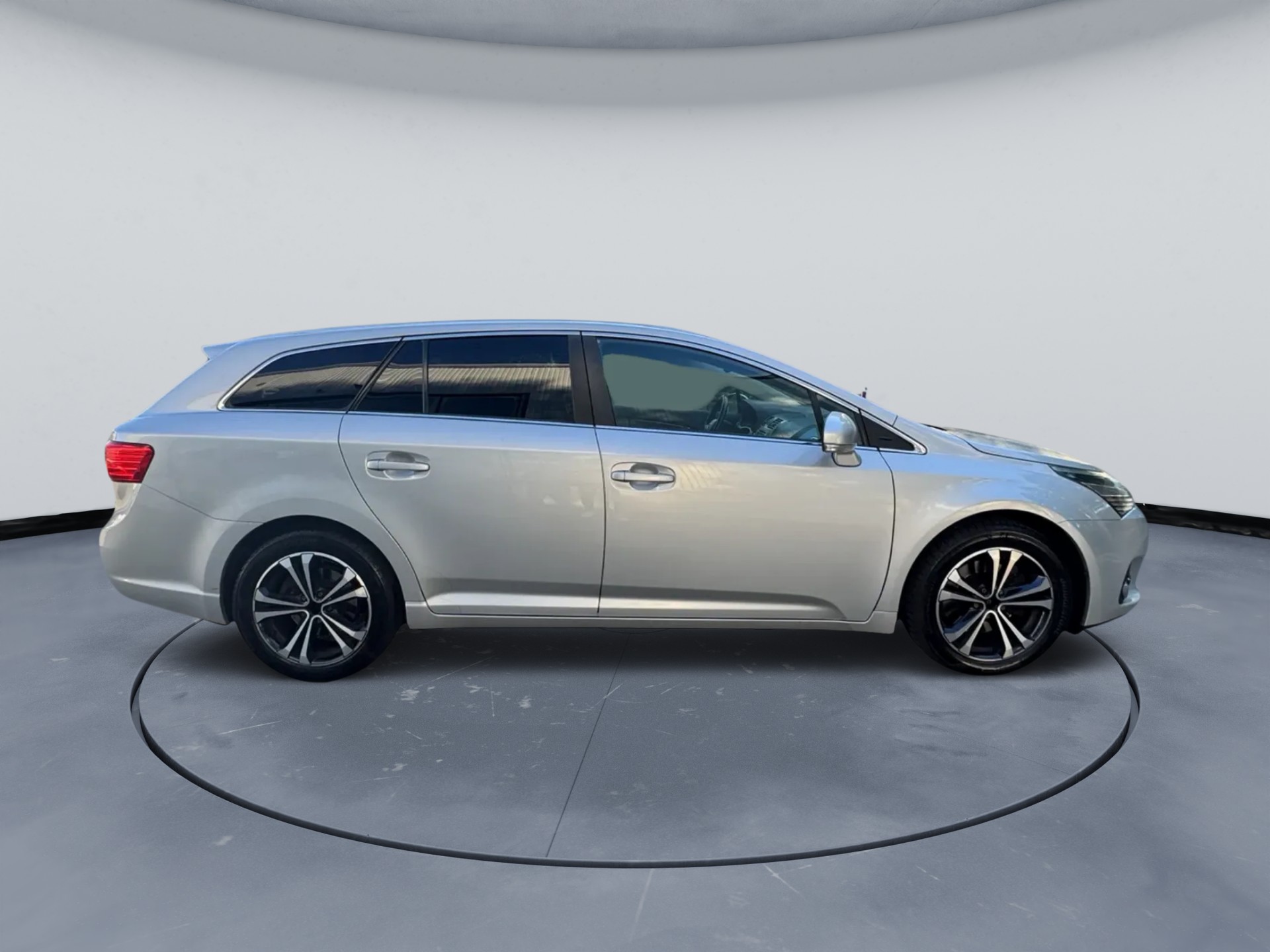 TOYOTA Avensis Sportswagon 2.2D-CAT Linea Sol-image-3