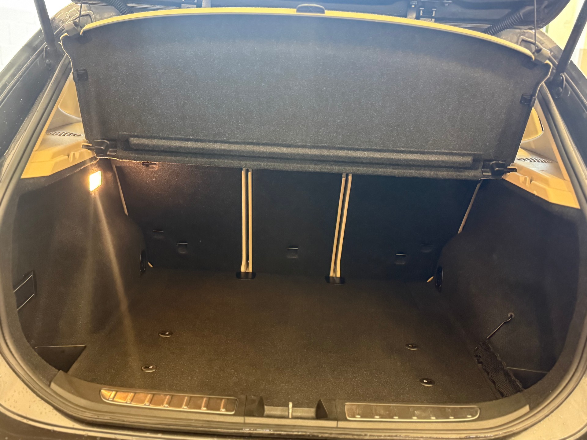BMW X1 xDrive 28i Steptronic-image-15