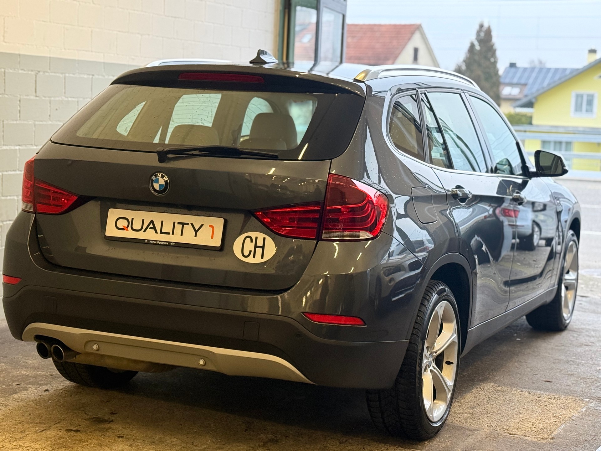 BMW X1 xDrive 28i Steptronic-image-4
