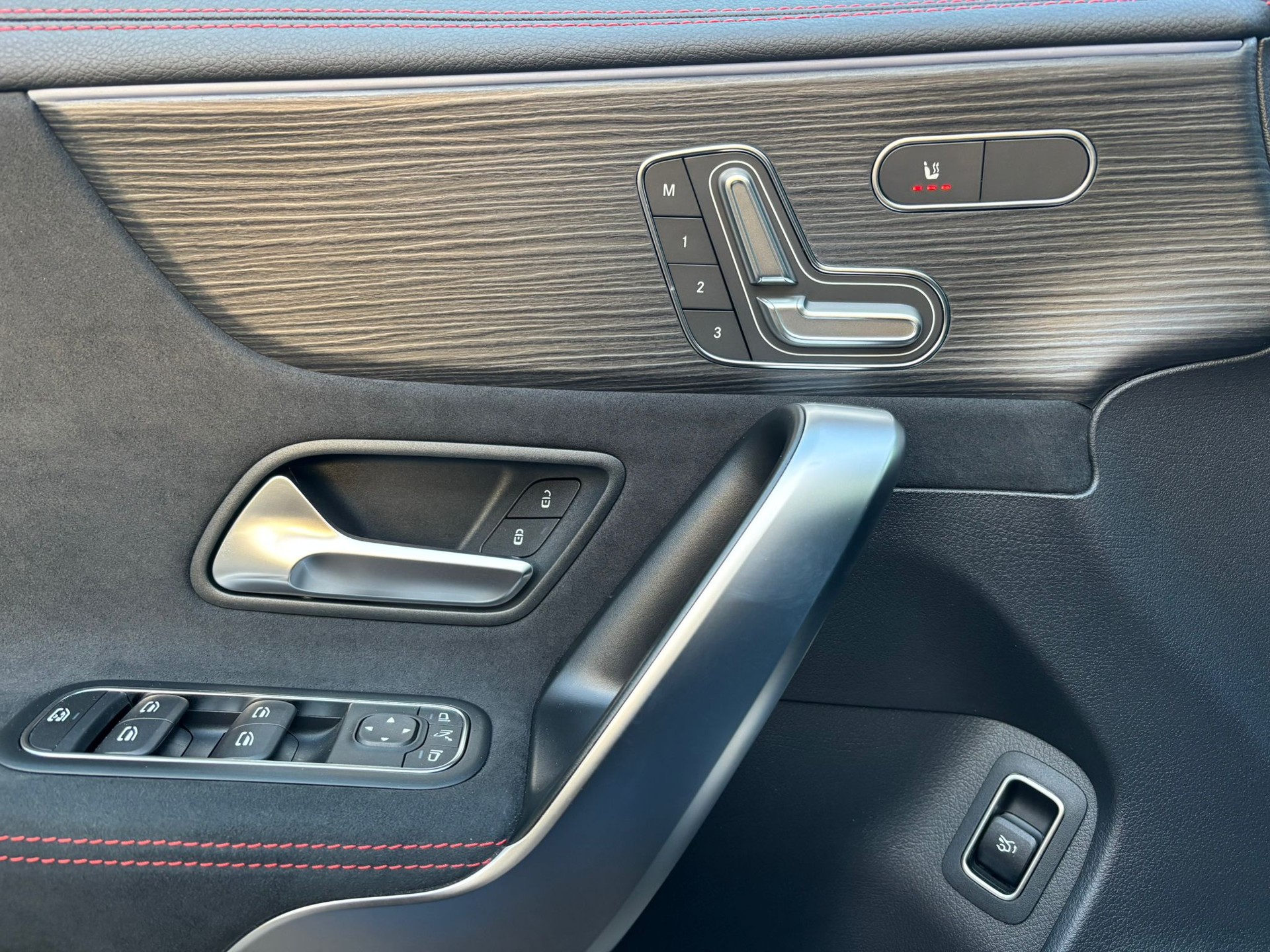 MERCEDES-BENZ CLA 45 S AMG 4Matic+-image-12