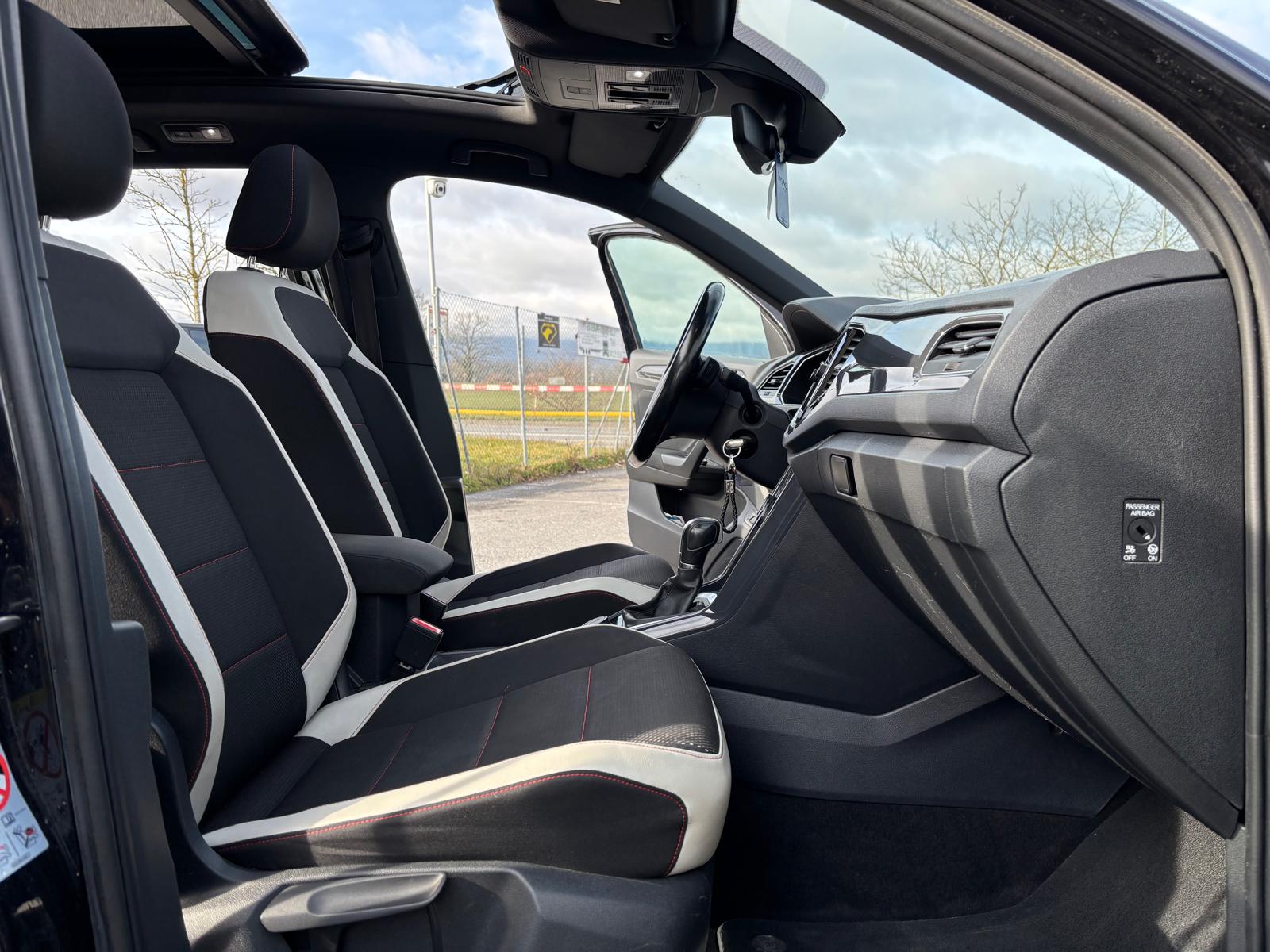 VW T-Roc 2.0 TSI Sport DSG 4Motion-image-12