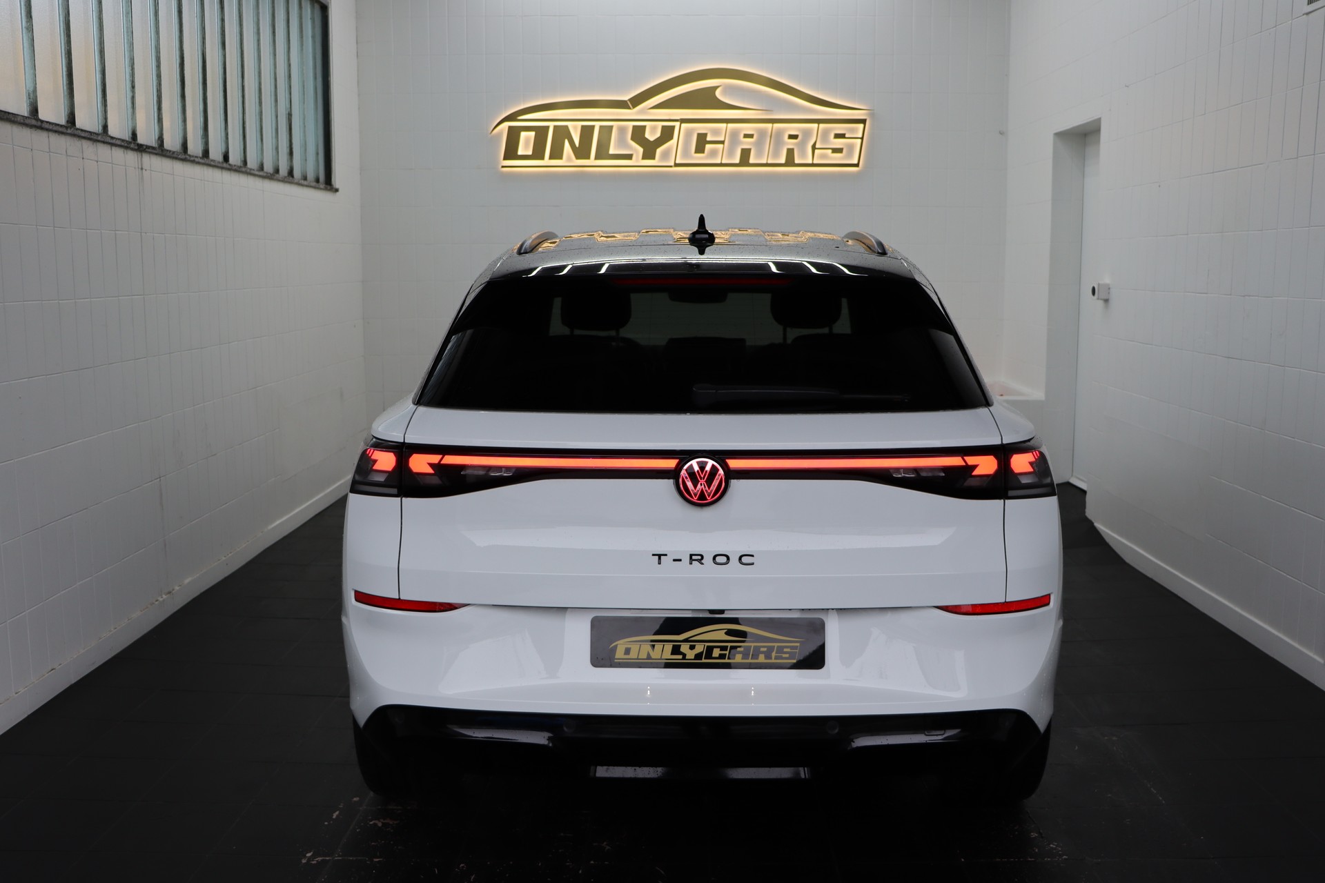 VW T-Roc 1.5 eTSI mHEV R-Line DSG-image-4