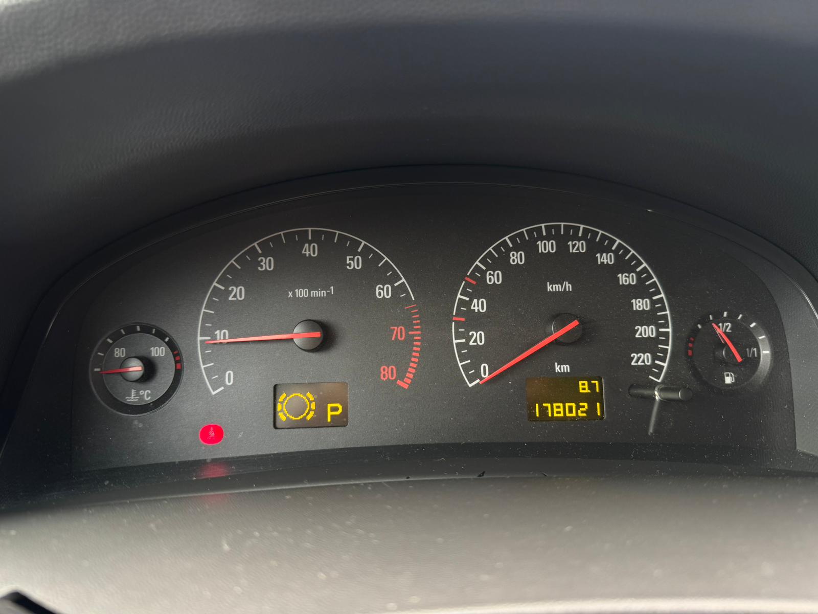 OPEL Vectra 2.2 Elegance-image-15