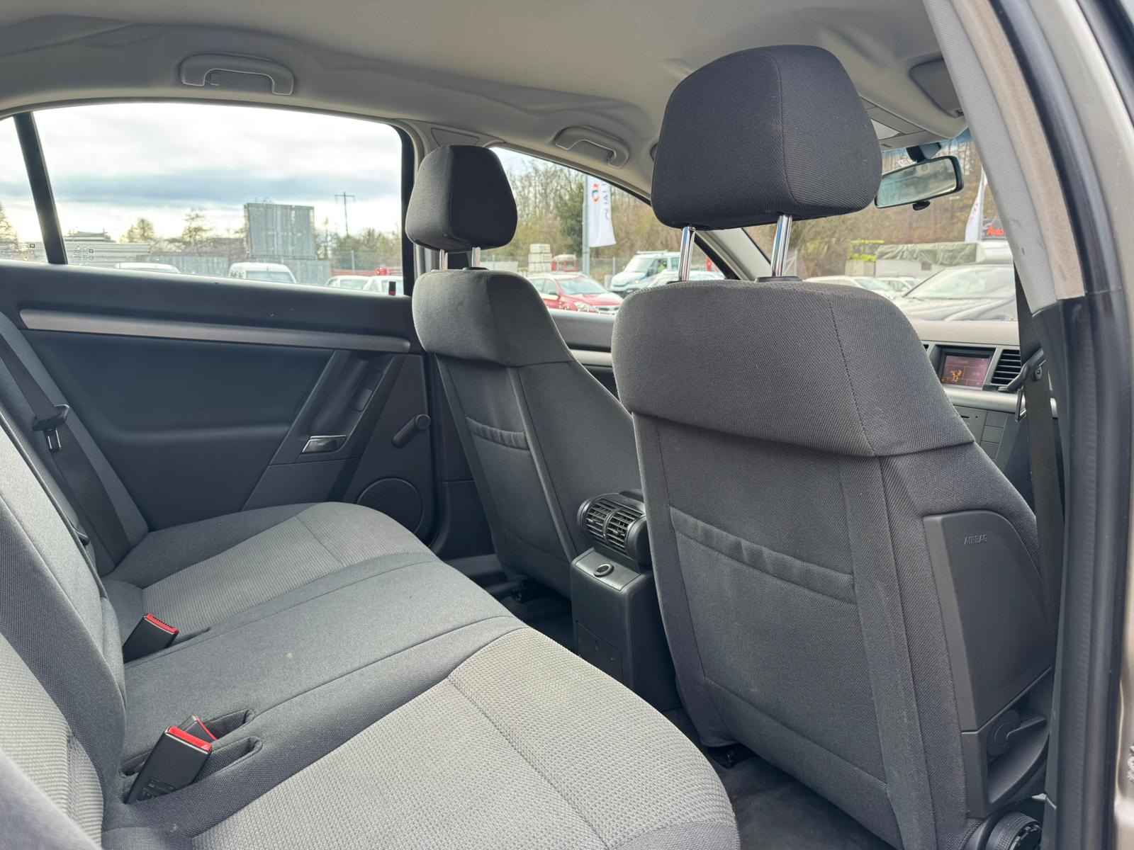OPEL Vectra 2.2 Elegance-image-7