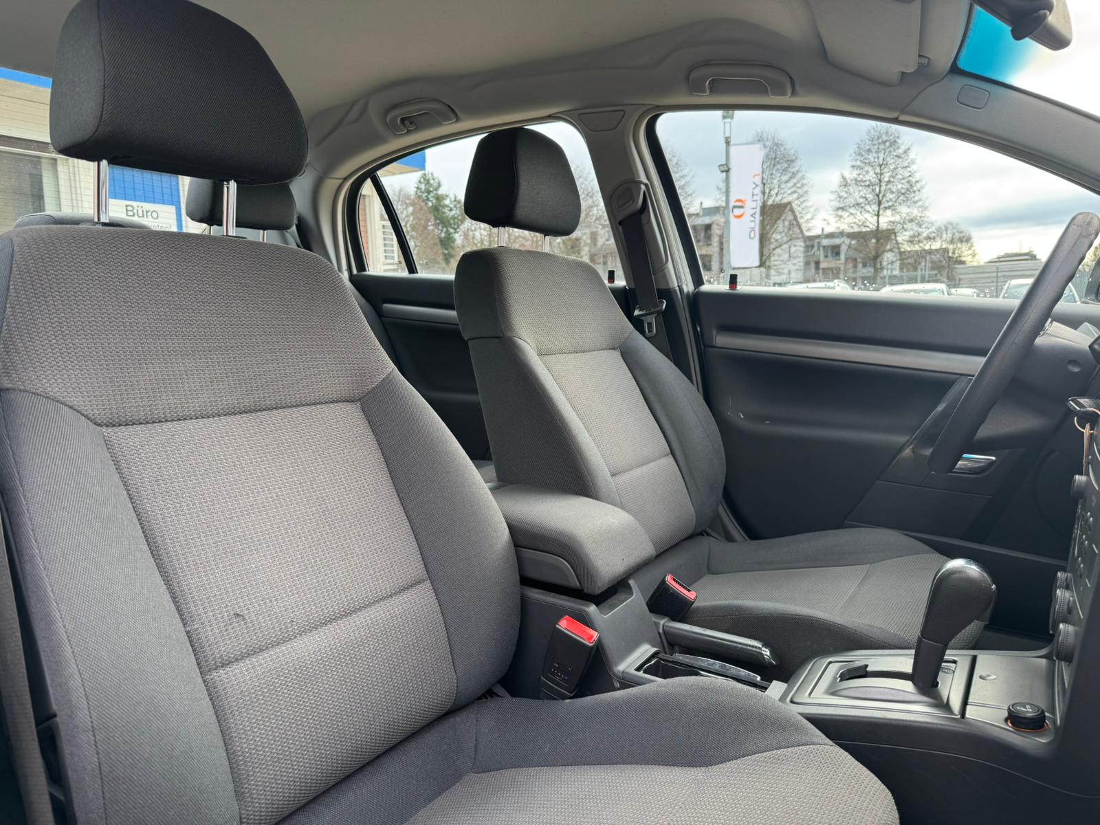 OPEL Vectra 2.2 Elegance-image-10
