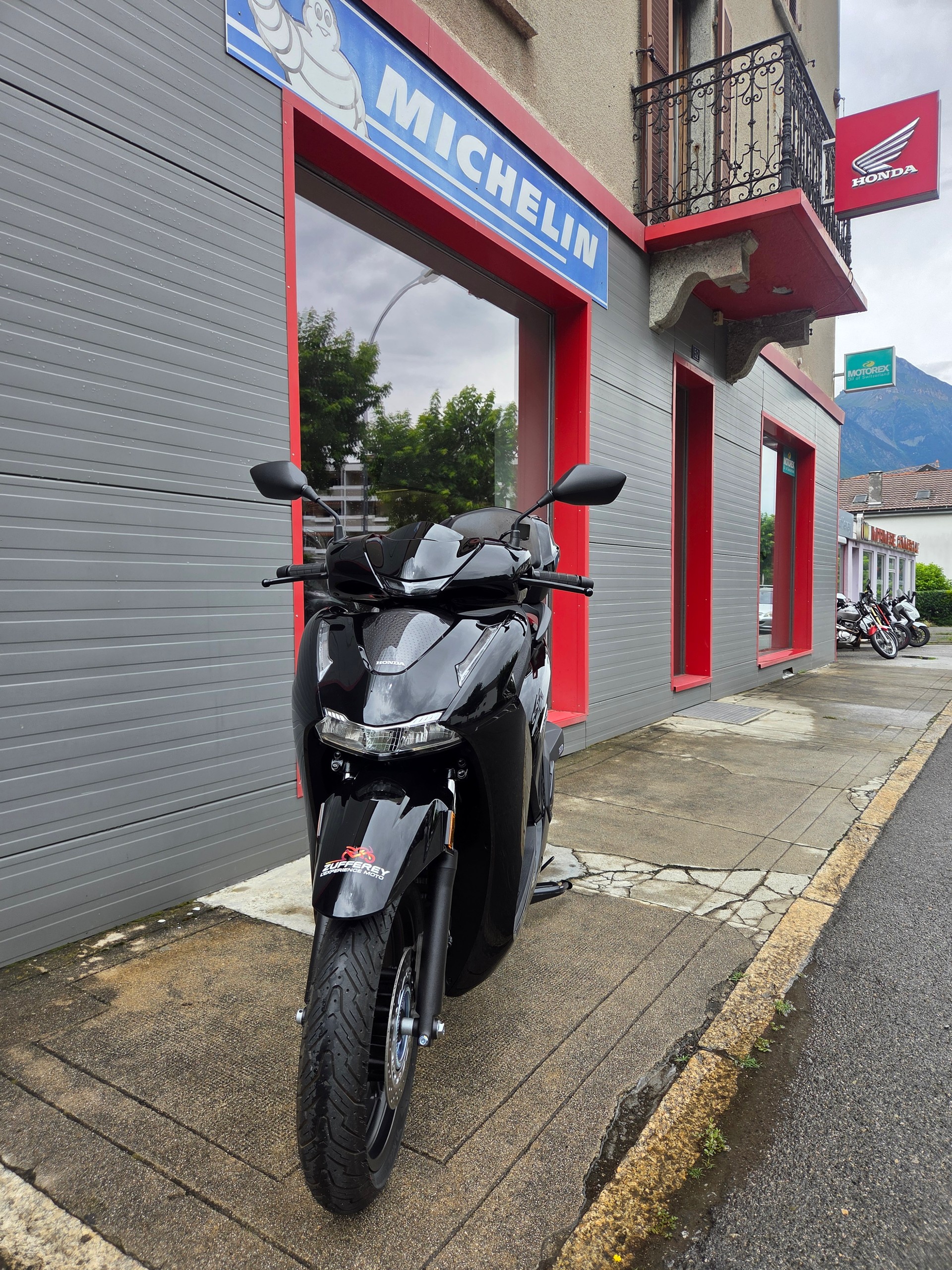 HONDA SH 350-image-1