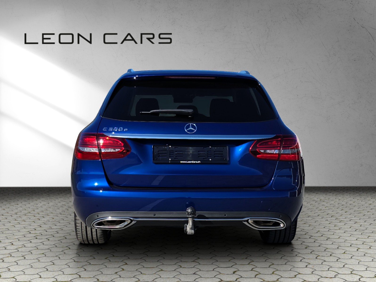 MERCEDES-BENZ C 300 e T-Modell Avantgarde 9G-Tronic mit AHK-image-4