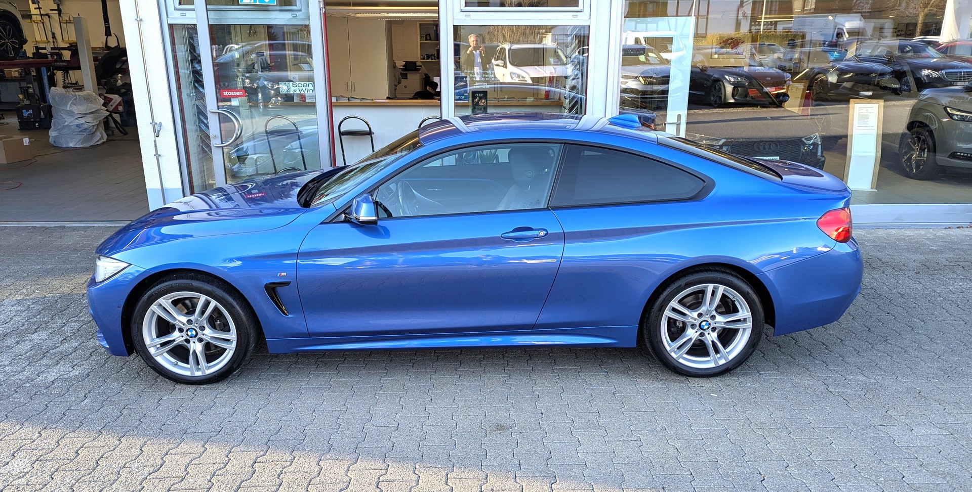 BMW 428i Coupé xDrive Steptronic-image-3