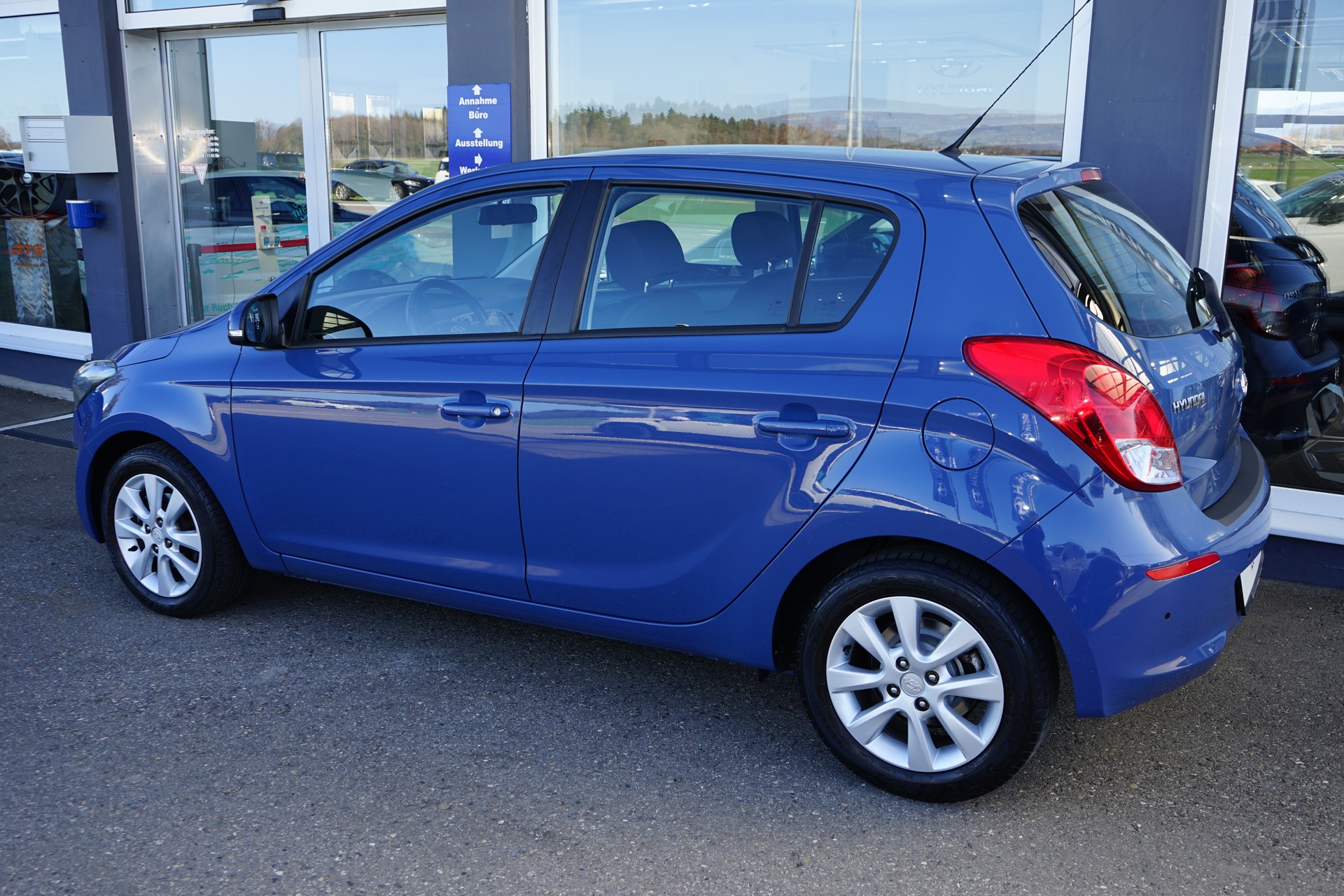 HYUNDAI i20 1.4 Style Automatic-image-5