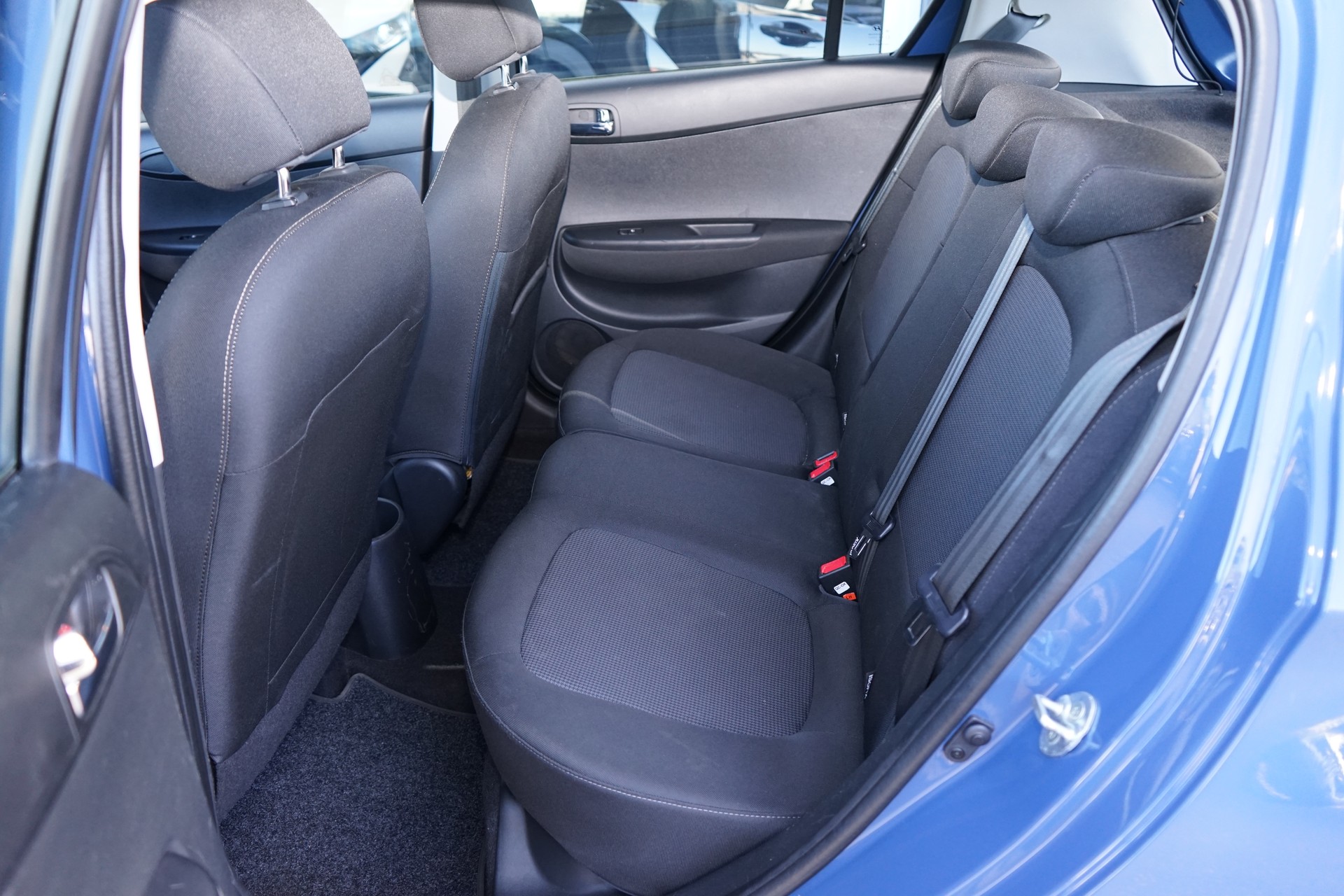 HYUNDAI i20 1.4 Style Automatic-image-13