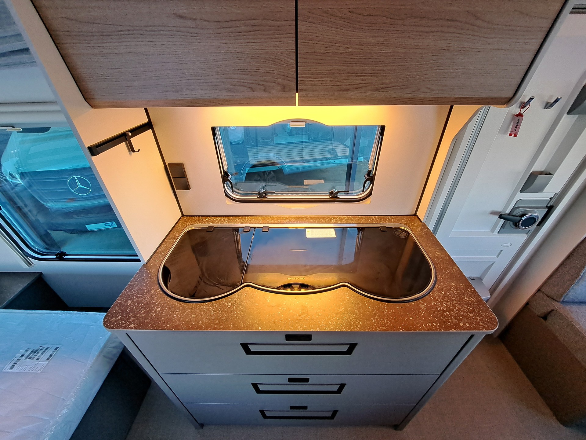 BÜRSTNER Averso 485 TS B66-image-2