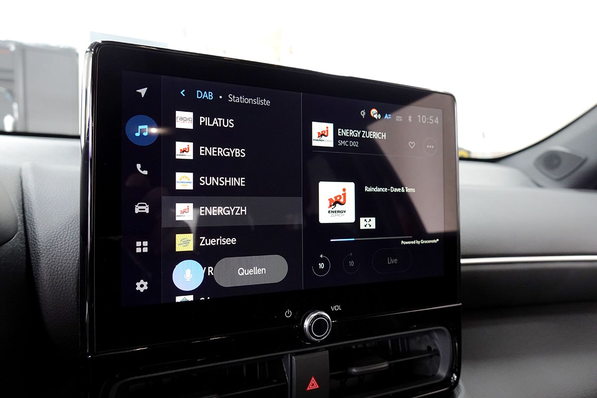TOYOTA Yaris Cross 1.5 Premium 2WD e-CVT-image-10