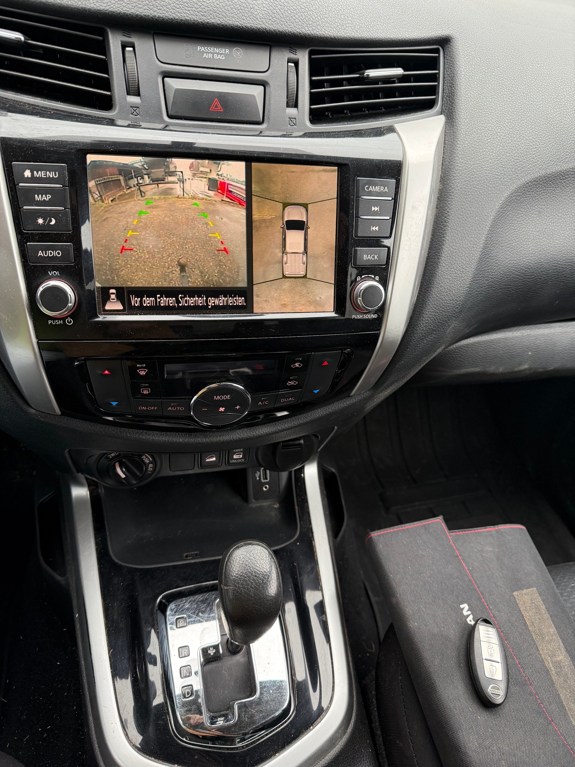 NISSAN Navara Double Cab N-Guard 2.3 dCi 4WD-image-10