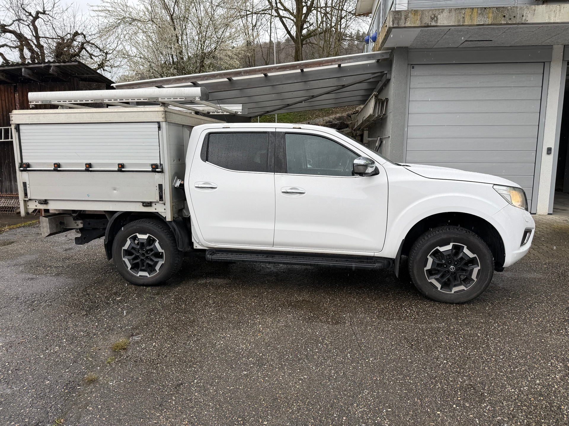 NISSAN Navara Double Cab N-Guard 2.3 dCi 4WD