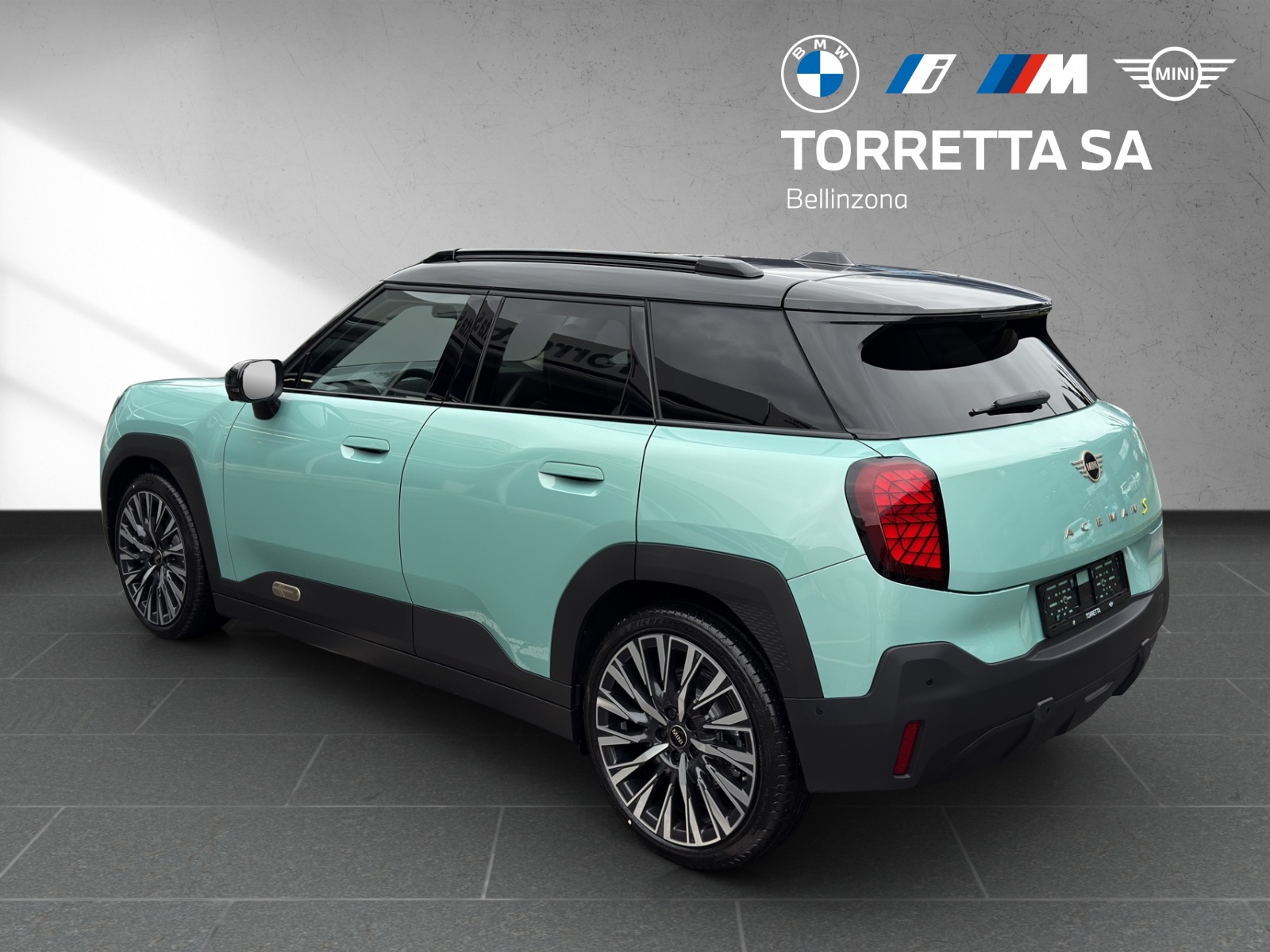 MINI Aceman SE-showroom-element-2
