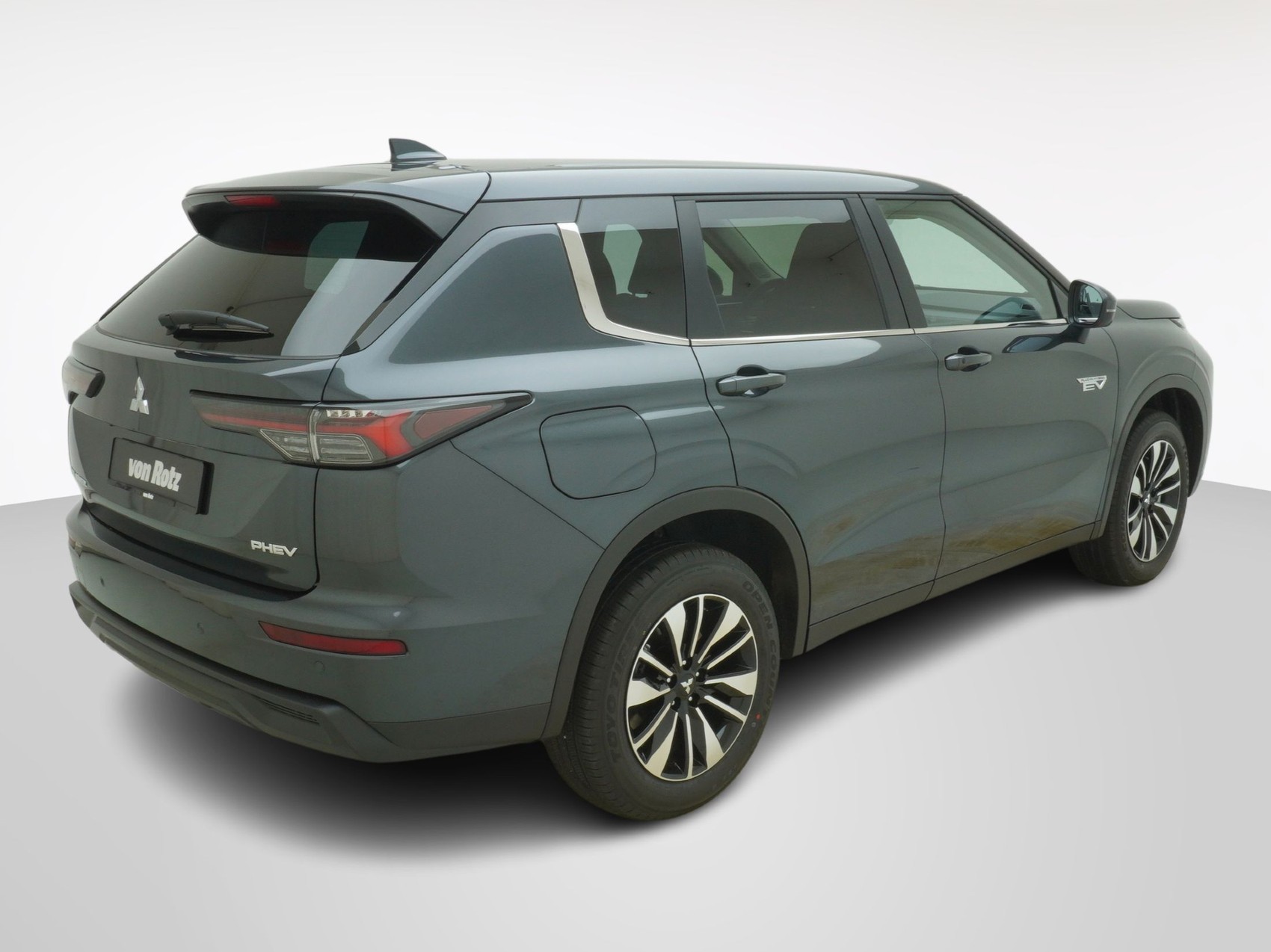 MITSUBISHI Outlander 2.4 PHEV Invite 4x4-image-4