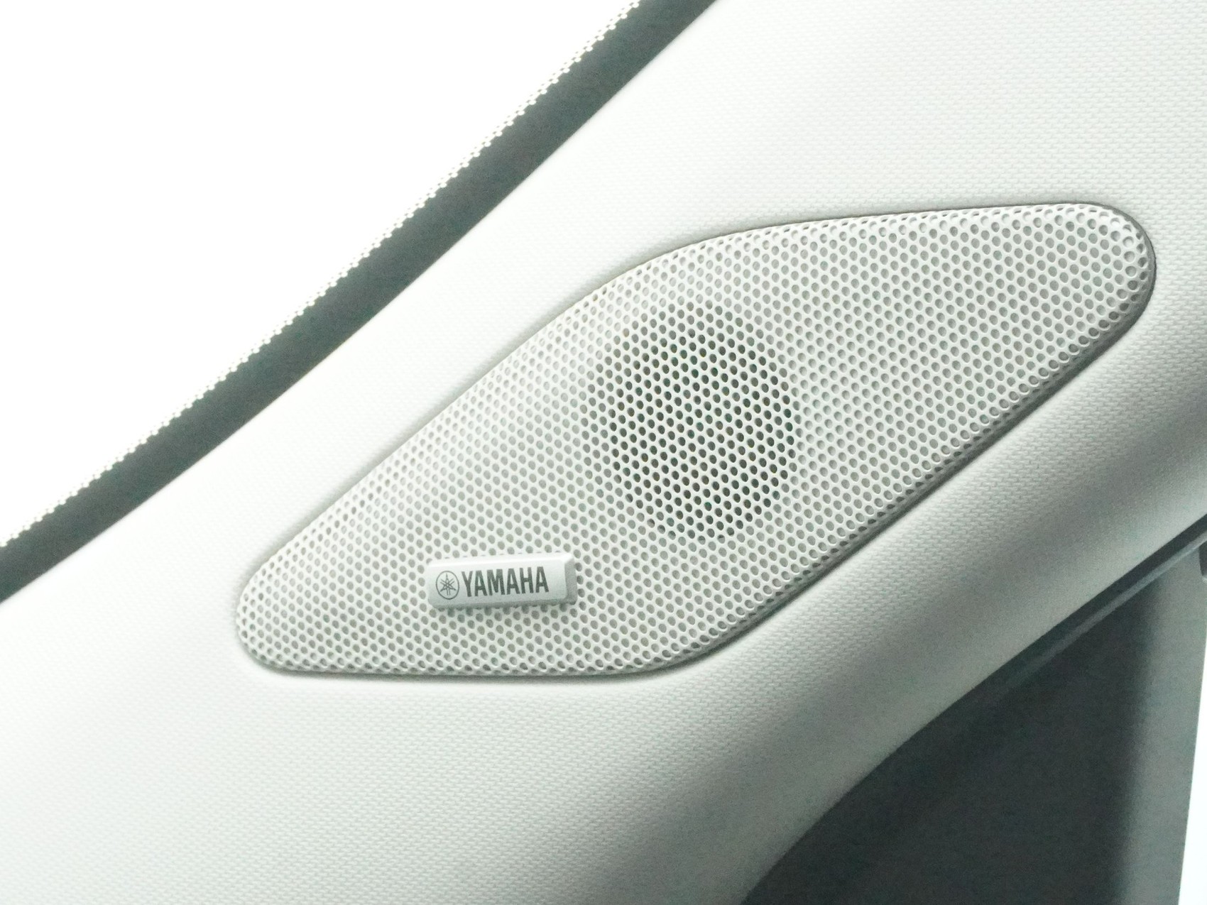 MITSUBISHI Outlander 2.4 PHEV Invite 4x4-image-19