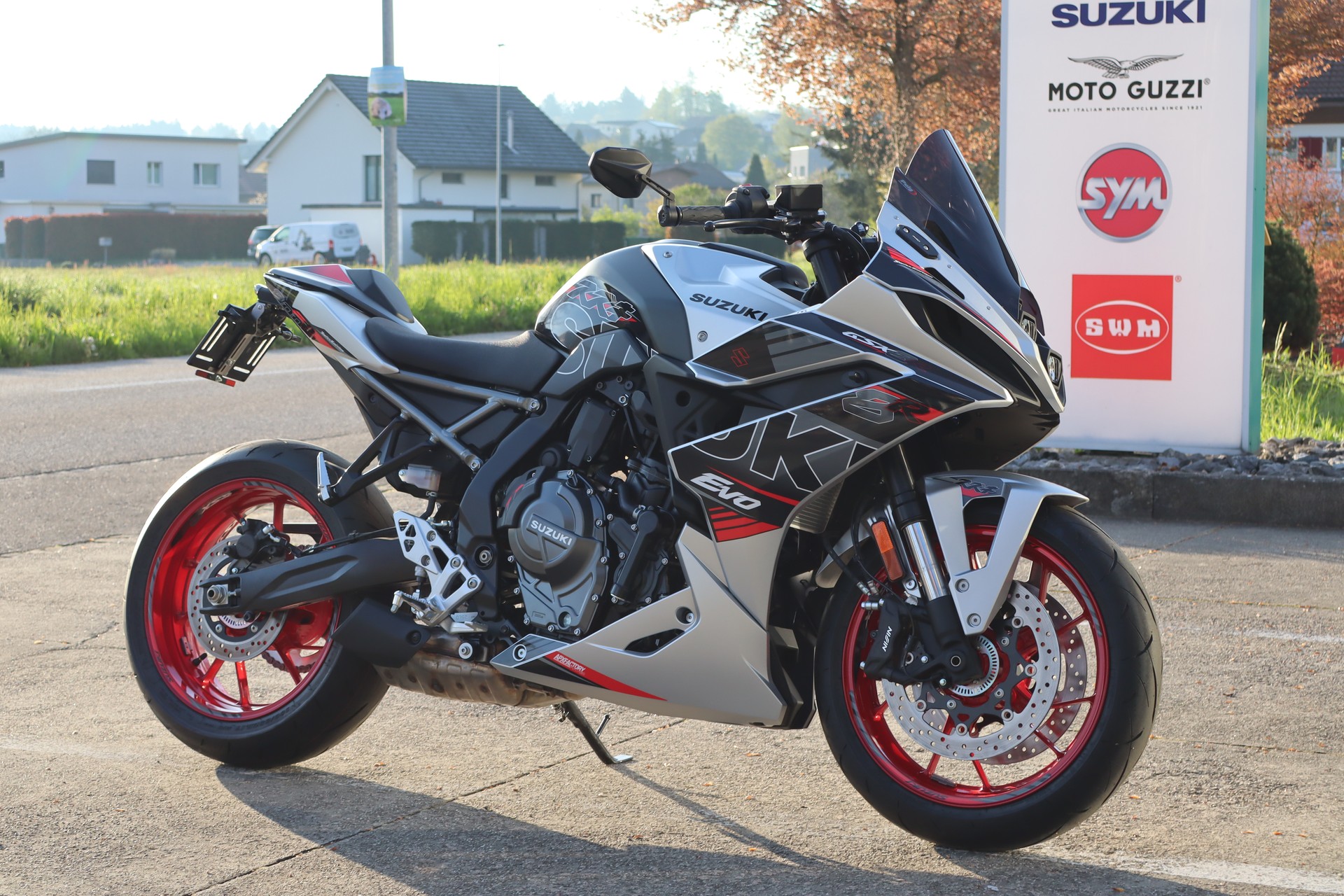 SUZUKI GSX 8 R EVO (35kW) ABS / TCS-image-1