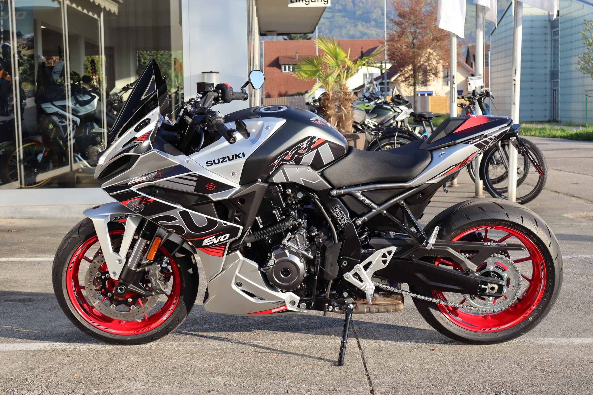 SUZUKI GSX 8 R EVO (35kW) ABS / TCS-image-3