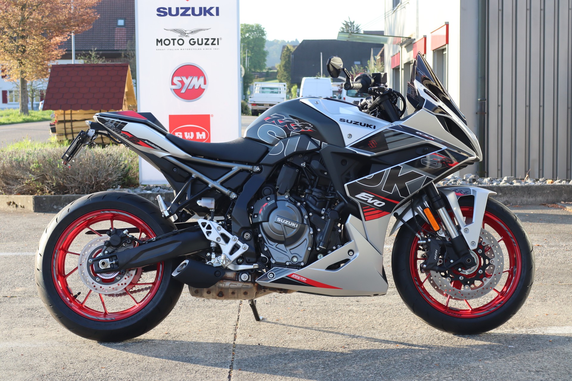SUZUKI GSX 8 R EVO (35kW) ABS / TCS
