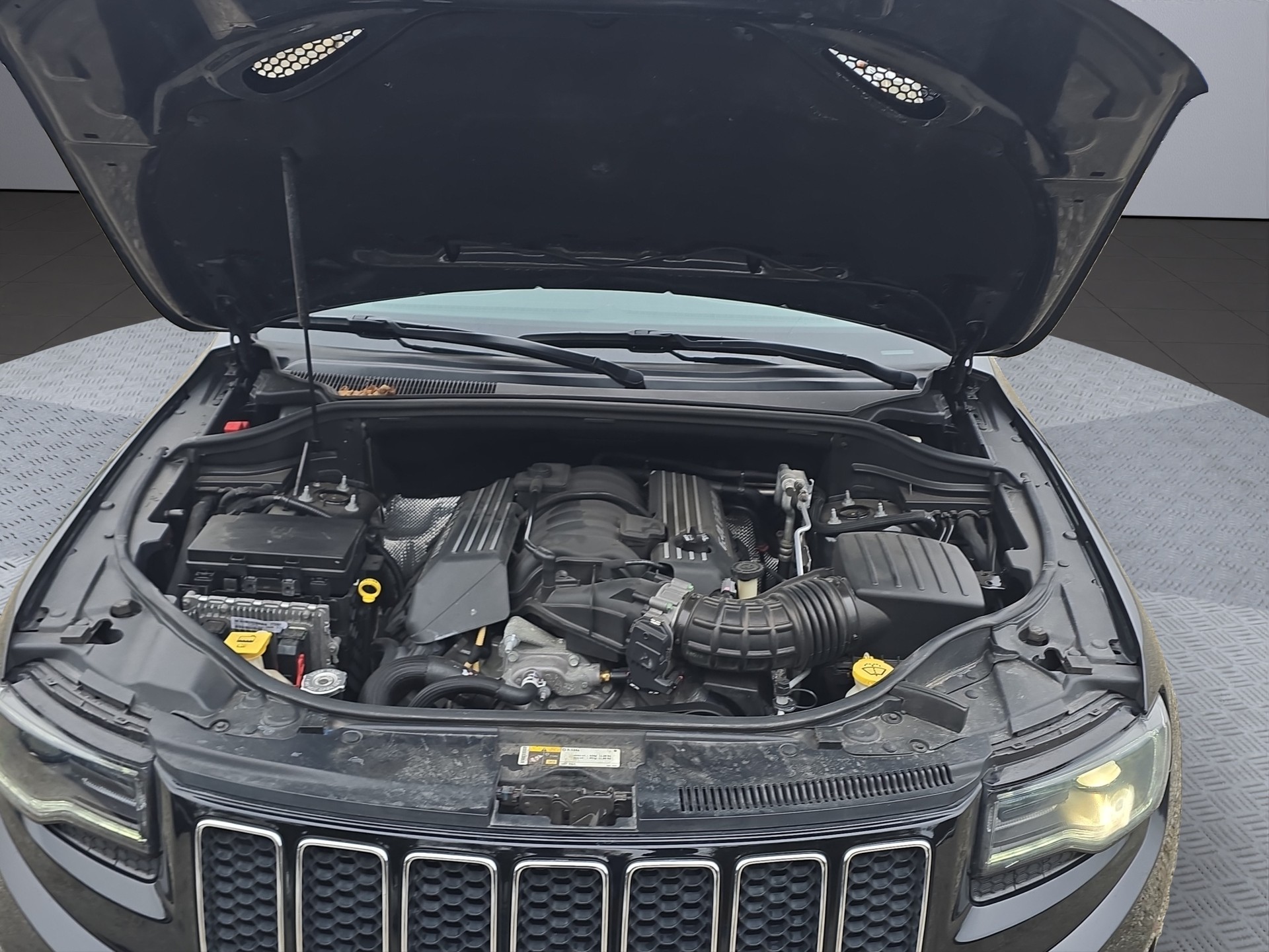 JEEP Grand Cherokee 6.4 V8 HEMI SRT8 Automatic-image-15