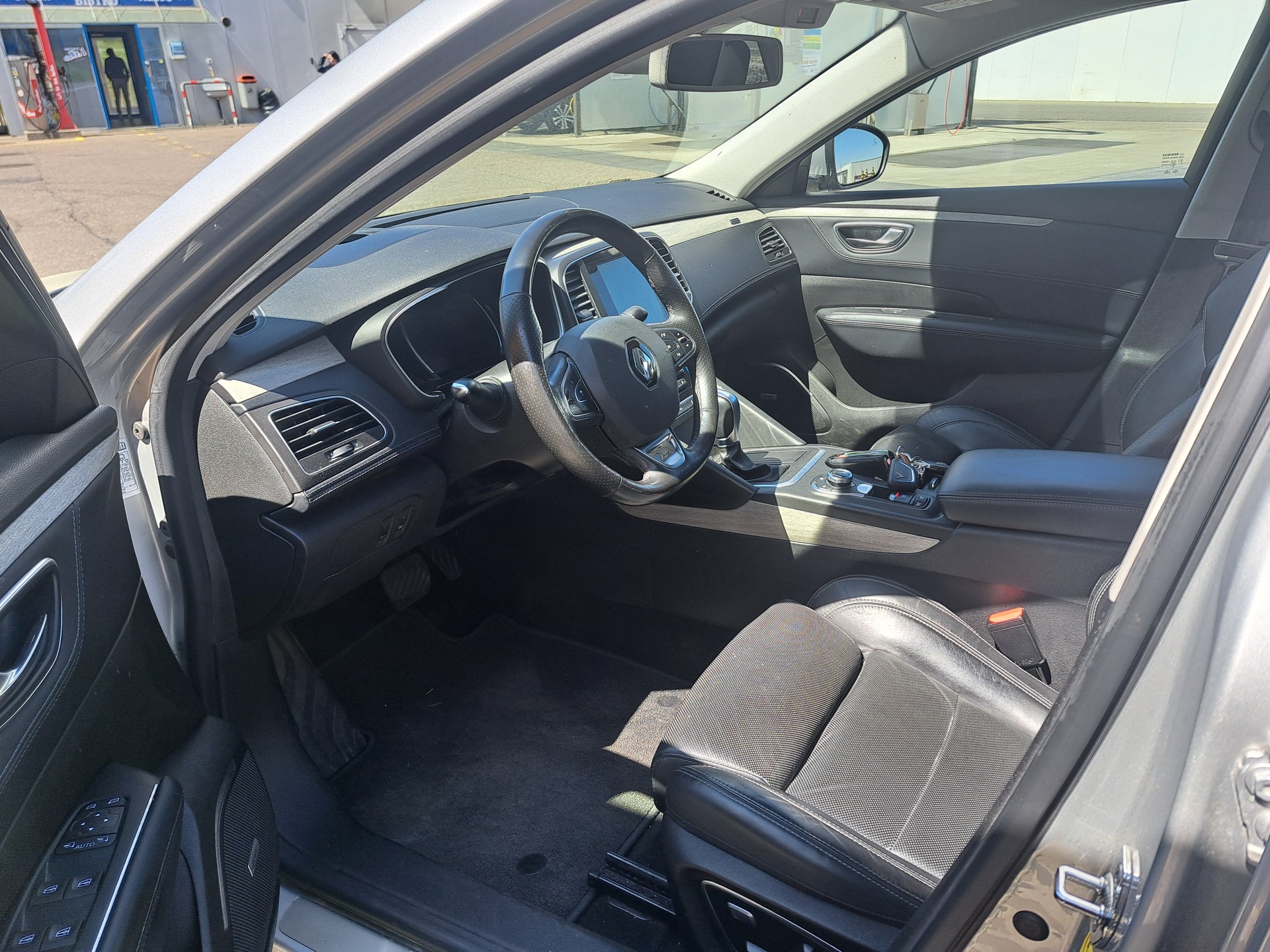 RENAULT Talisman Grandtour 2.0 dCi Initiale Paris EDC-image-4
