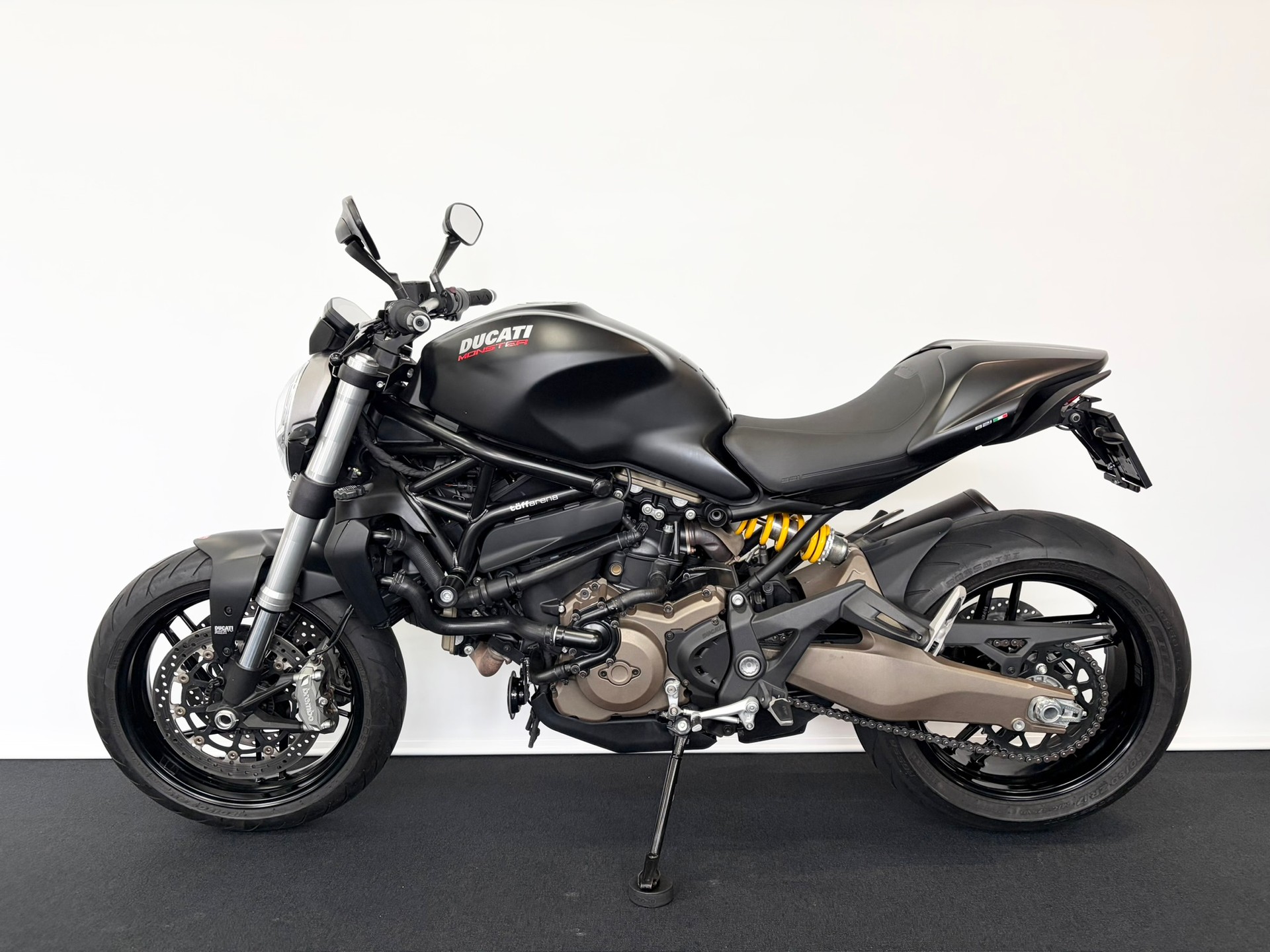 DUCATI Monster 821 Dark-image-1