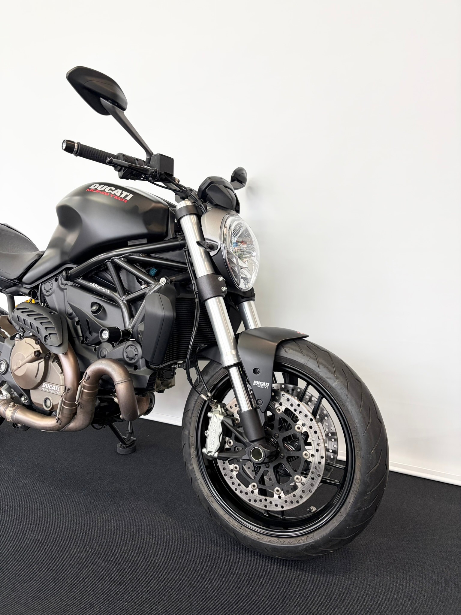 DUCATI Monster 821 Dark-image-5