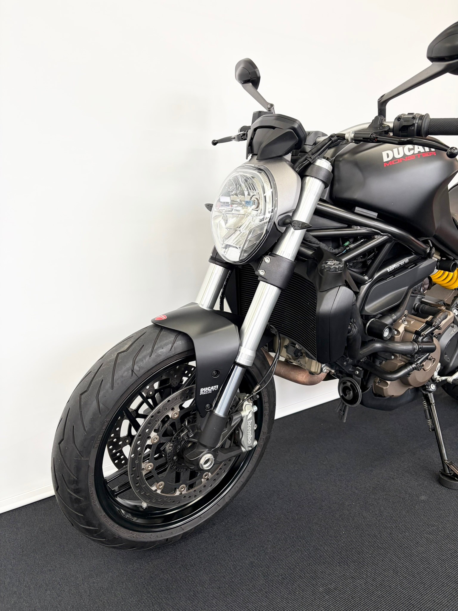 DUCATI Monster 821 Dark-image-2