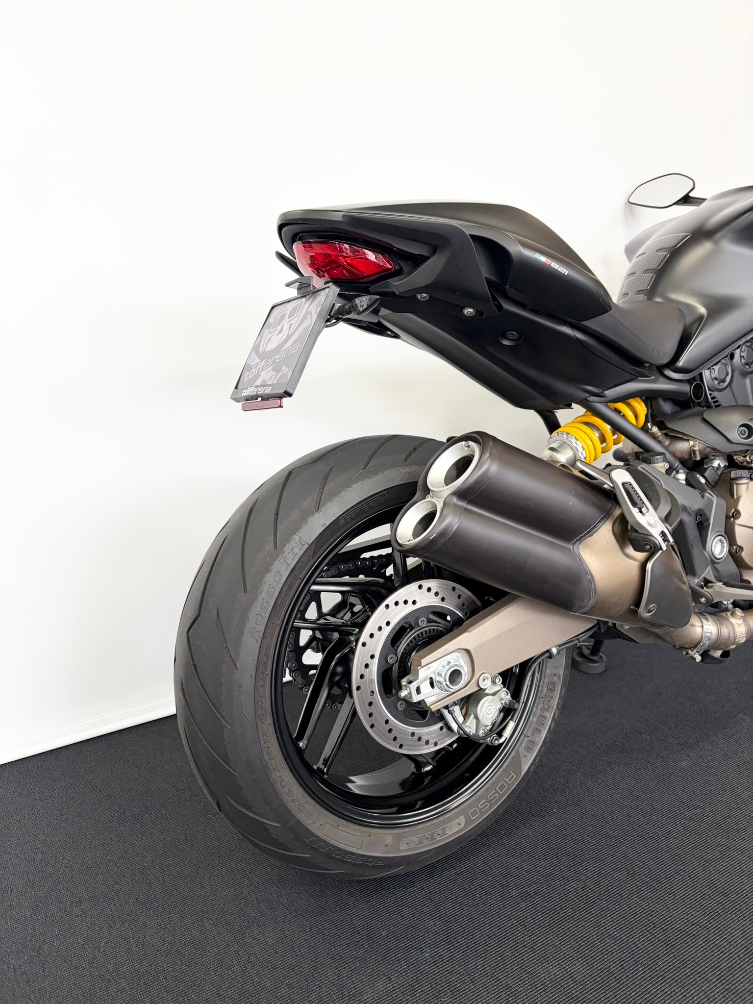 DUCATI Monster 821 Dark-image-6