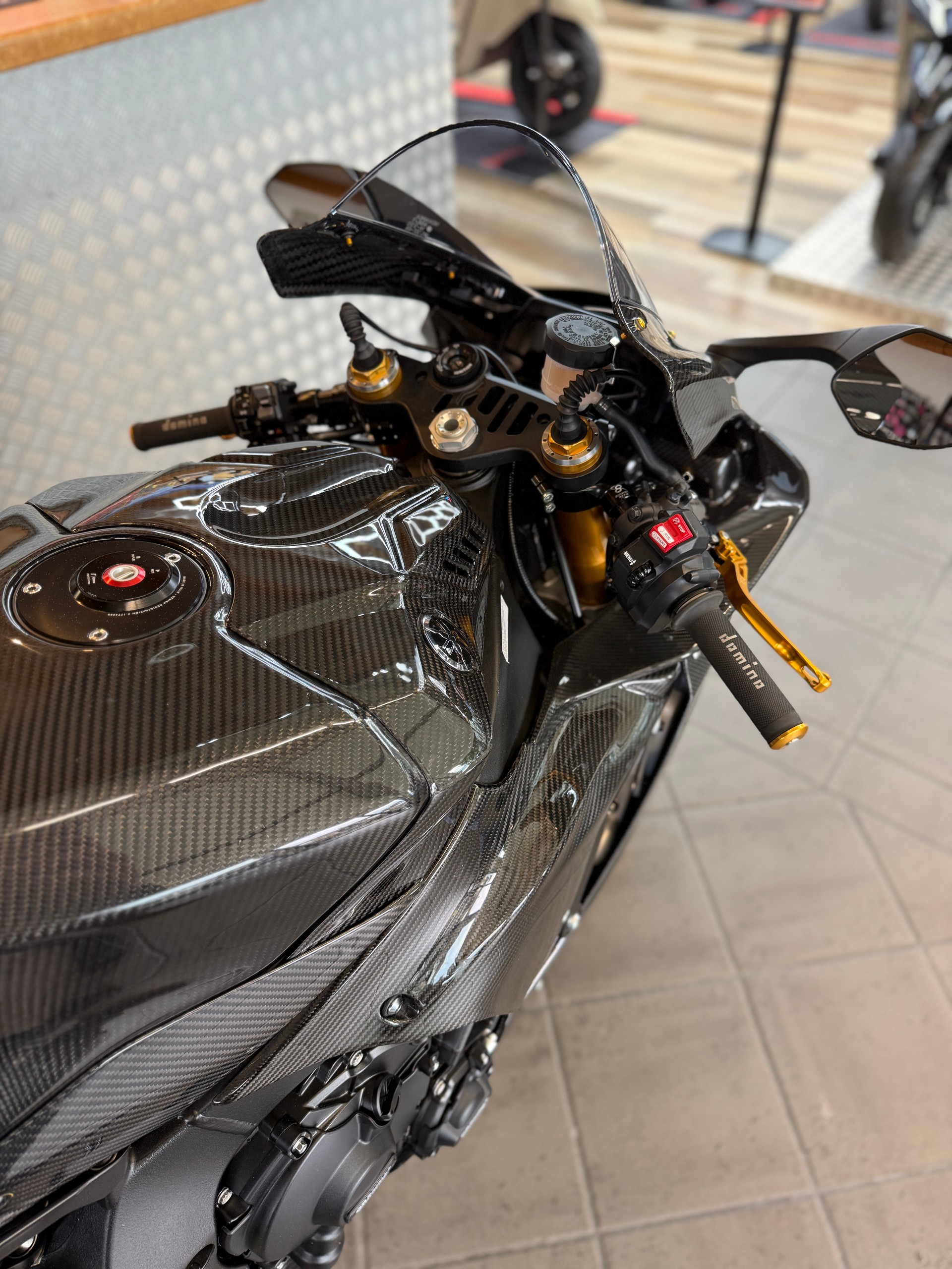YAMAHA YZF-R1 M ABS-image-7