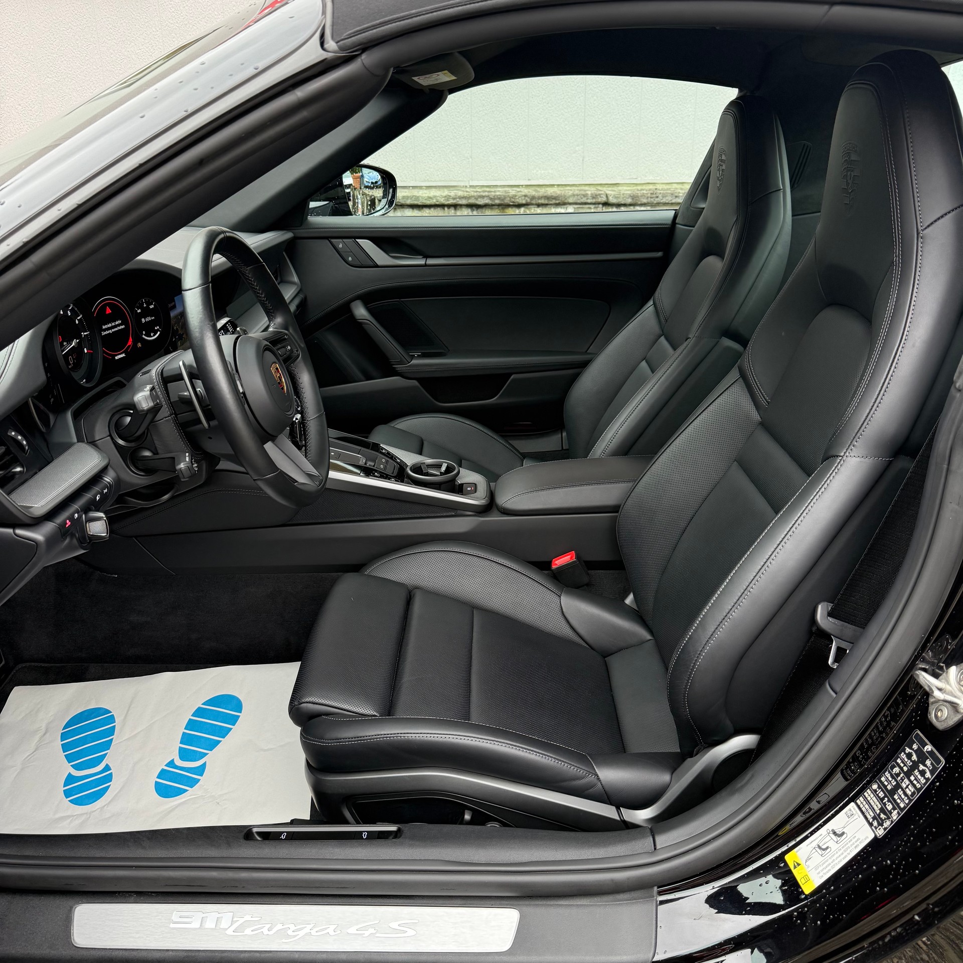 PORSCHE 911 Targa 4S PDK *CH-FAHRZEUG*-image-12