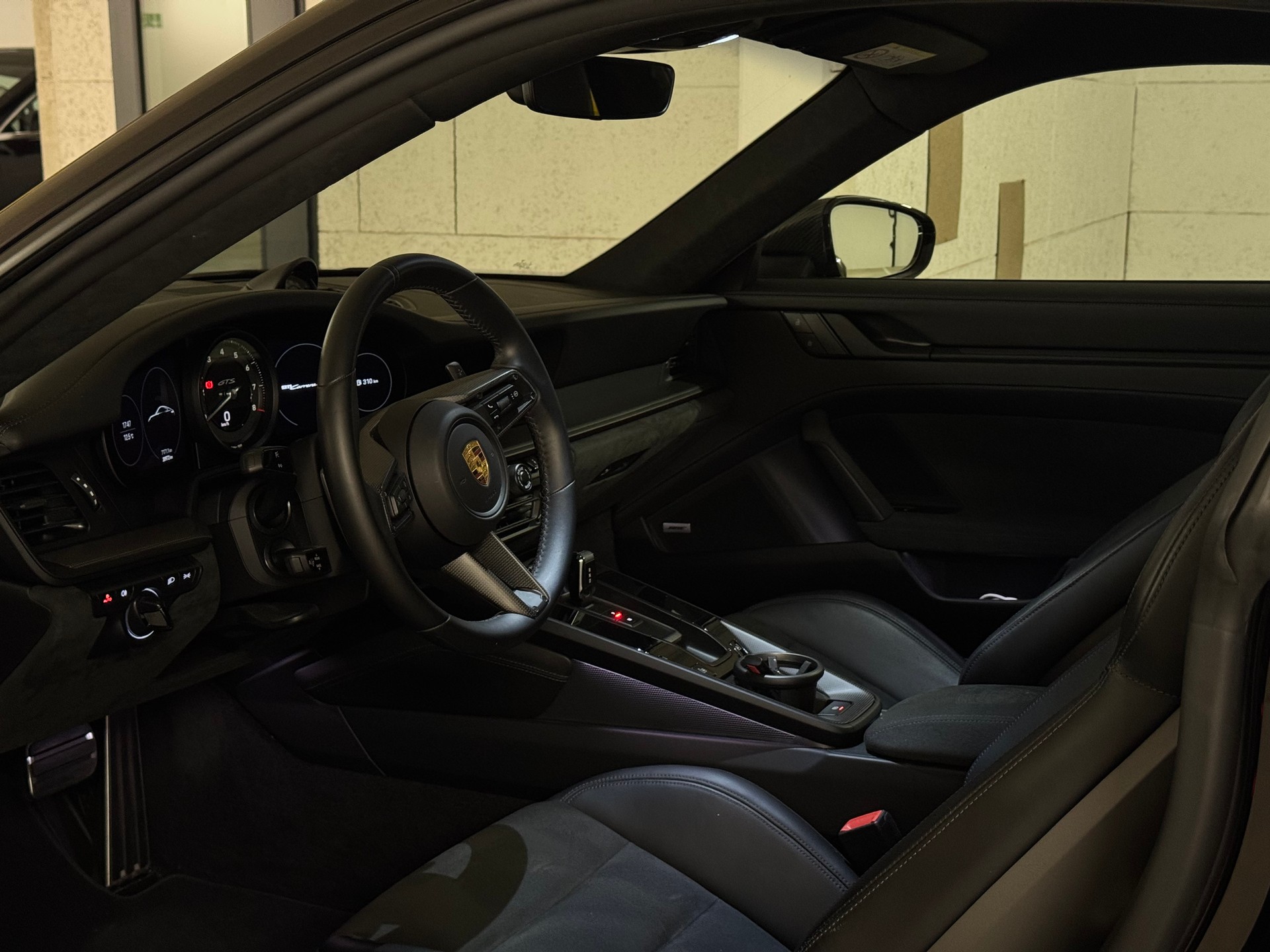 PORSCHE 911 Carrera GTS PDK-image-11