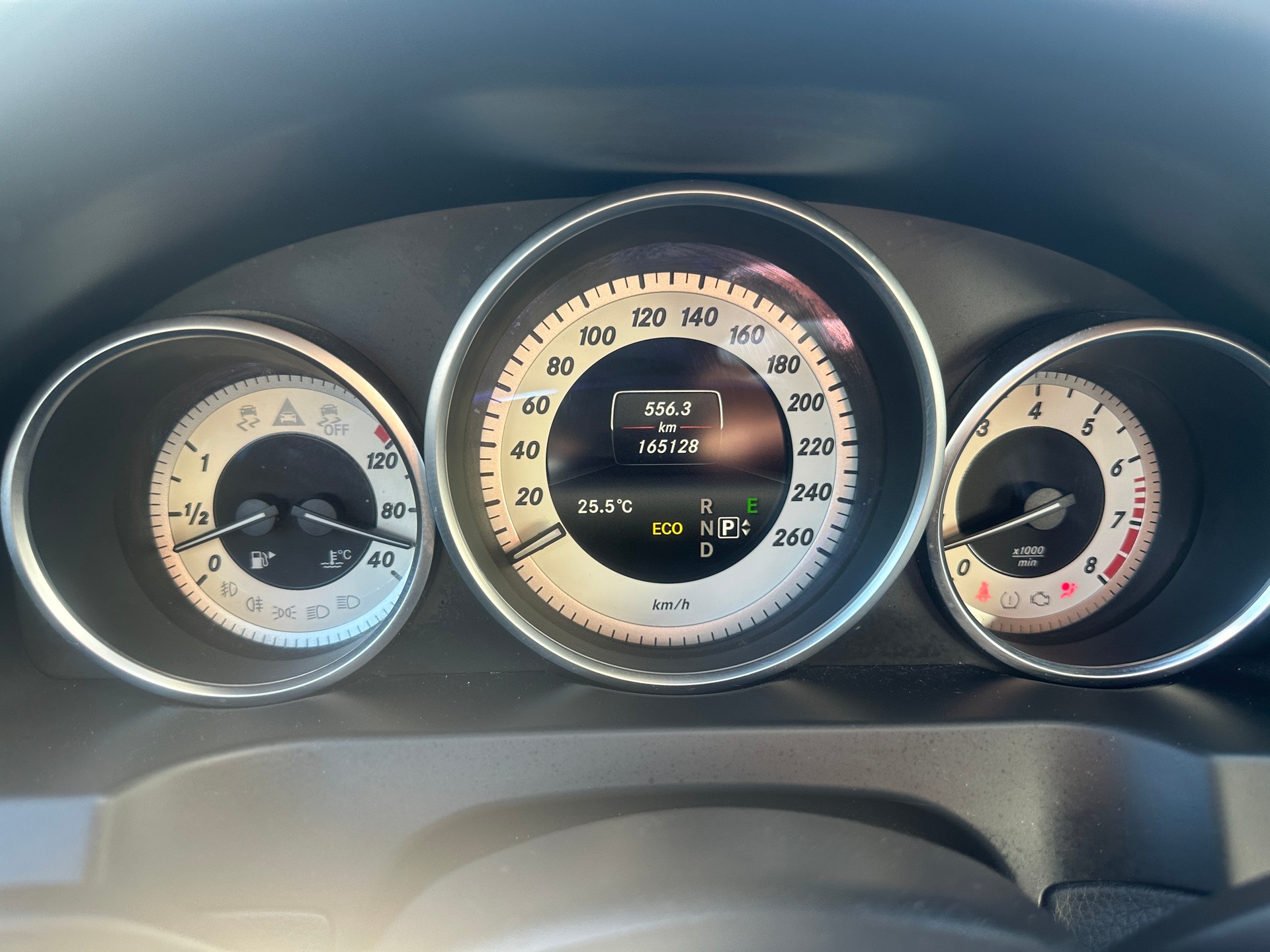 MERCEDES-BENZ E 350 4Matic 7G-Tronic-image-10