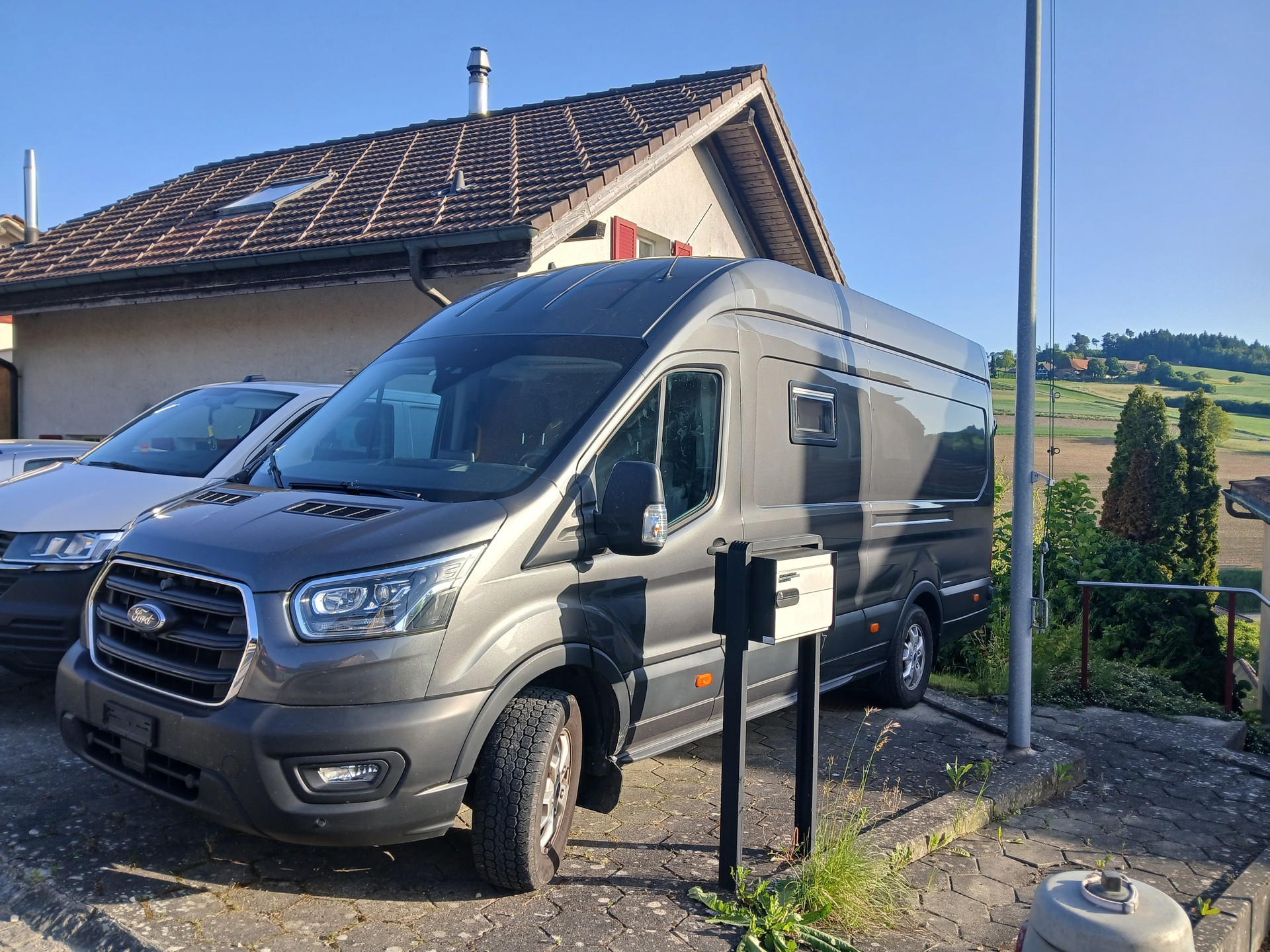 FORD 350L4H3 Limited-image-1