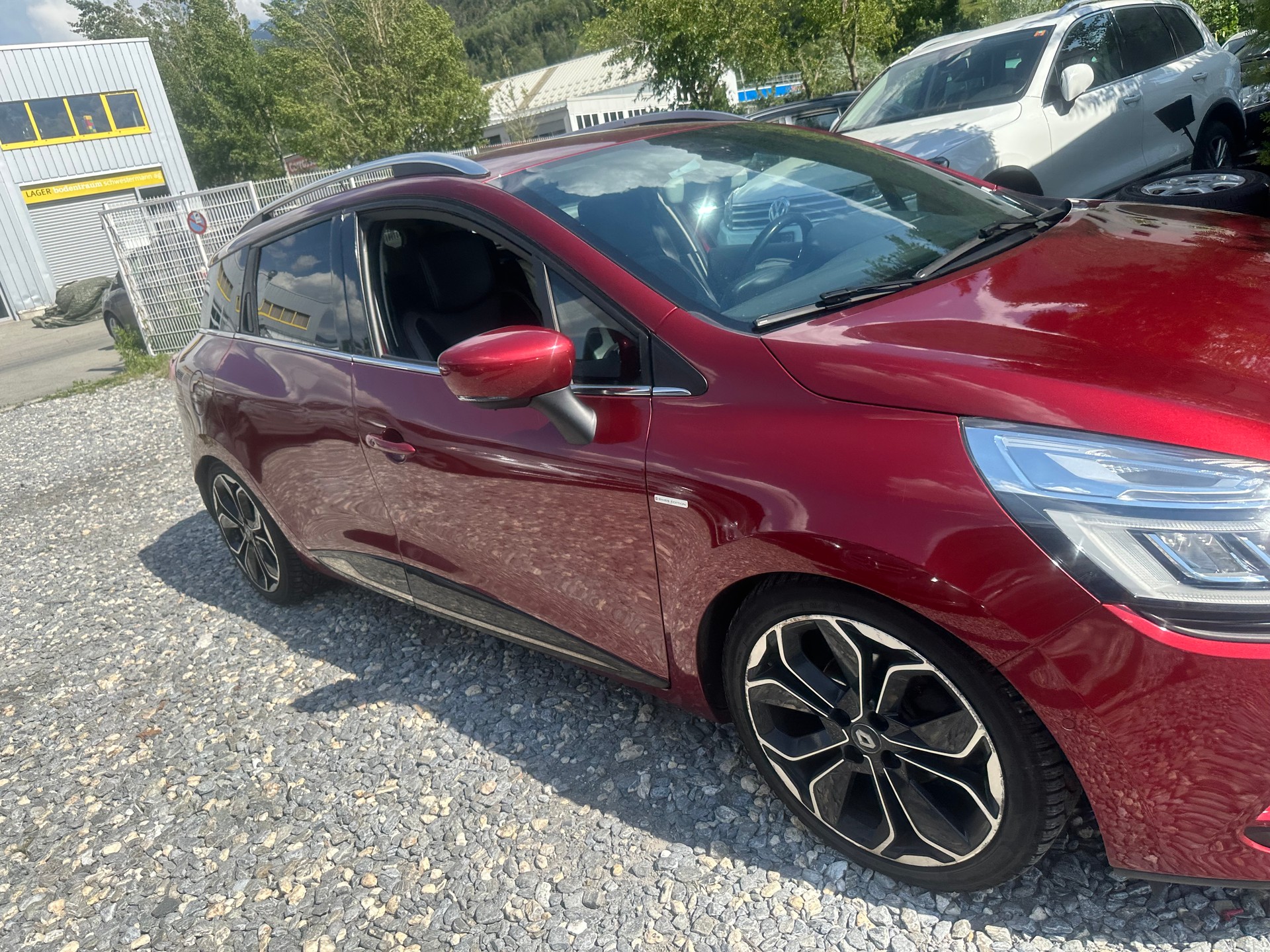 RENAULT Clio Grandtour 1.5 dCi Swiss Edition-image-13