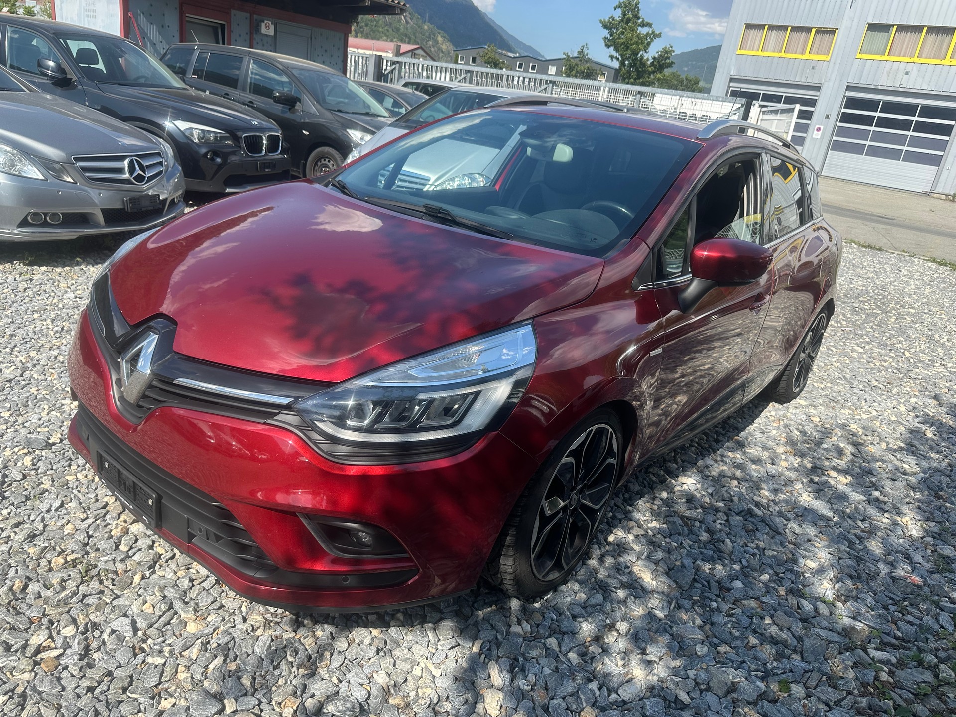 RENAULT Clio Grandtour 1.5 dCi Swiss Edition-image-10
