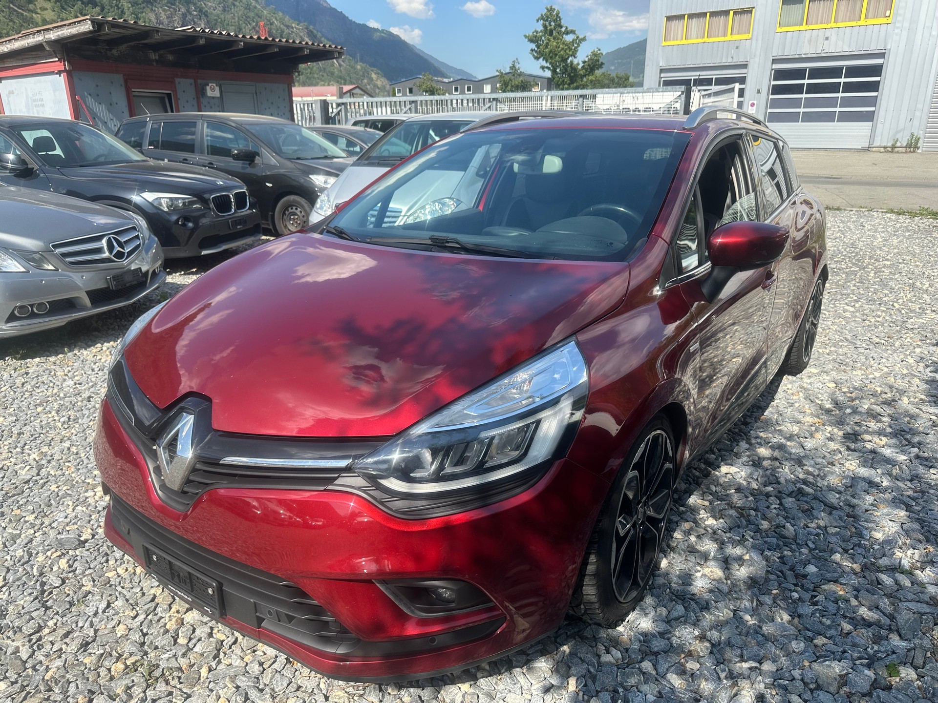 RENAULT Clio Grandtour 1.5 dCi Swiss Edition-image-9
