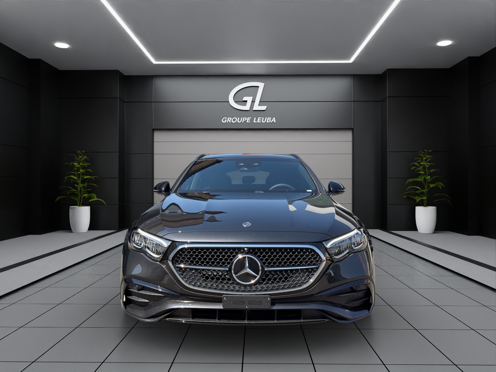 MERCEDES-BENZ E 220 d T 4Matic 9G-Tronic-showroom-element-1