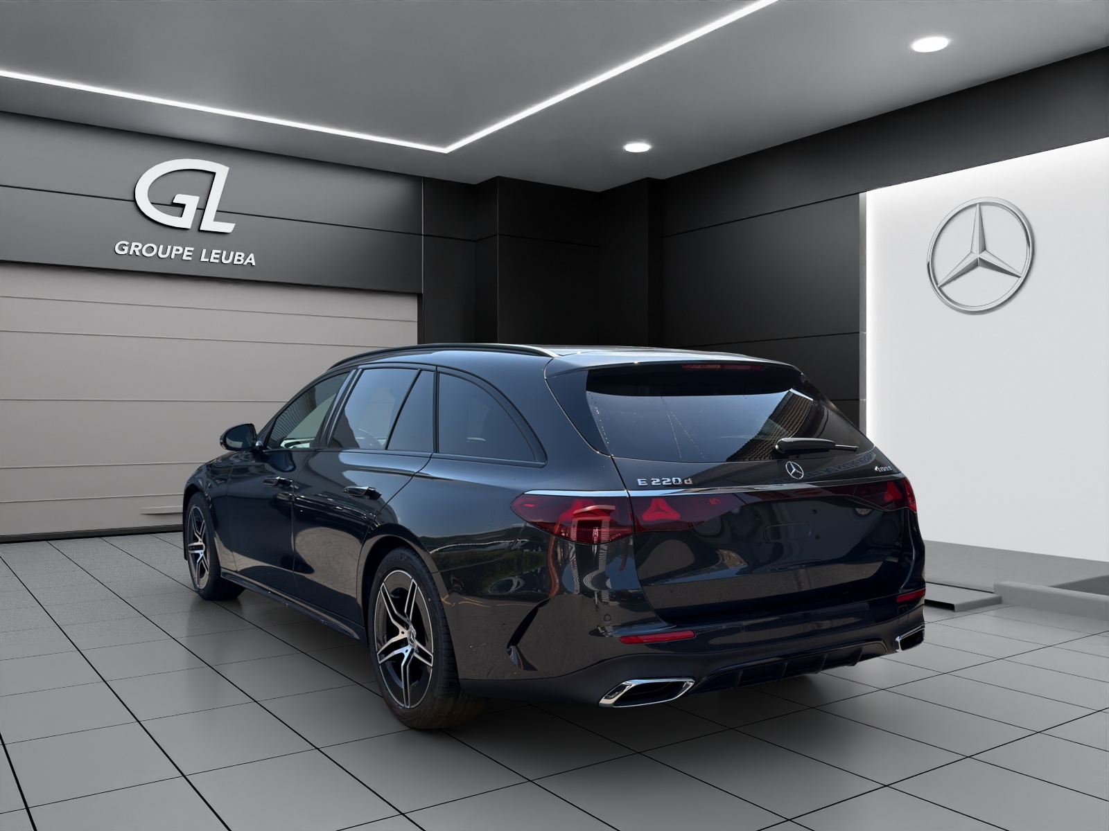 MERCEDES-BENZ E 220 d T 4Matic 9G-Tronic-image-4