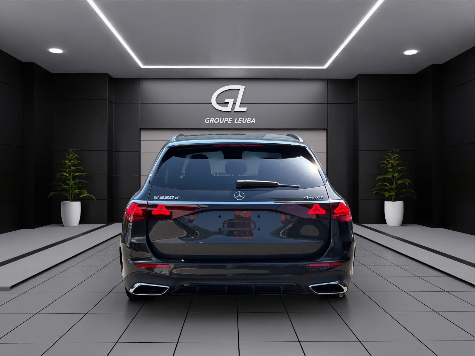MERCEDES-BENZ E 220 d T 4Matic 9G-Tronic-image-10