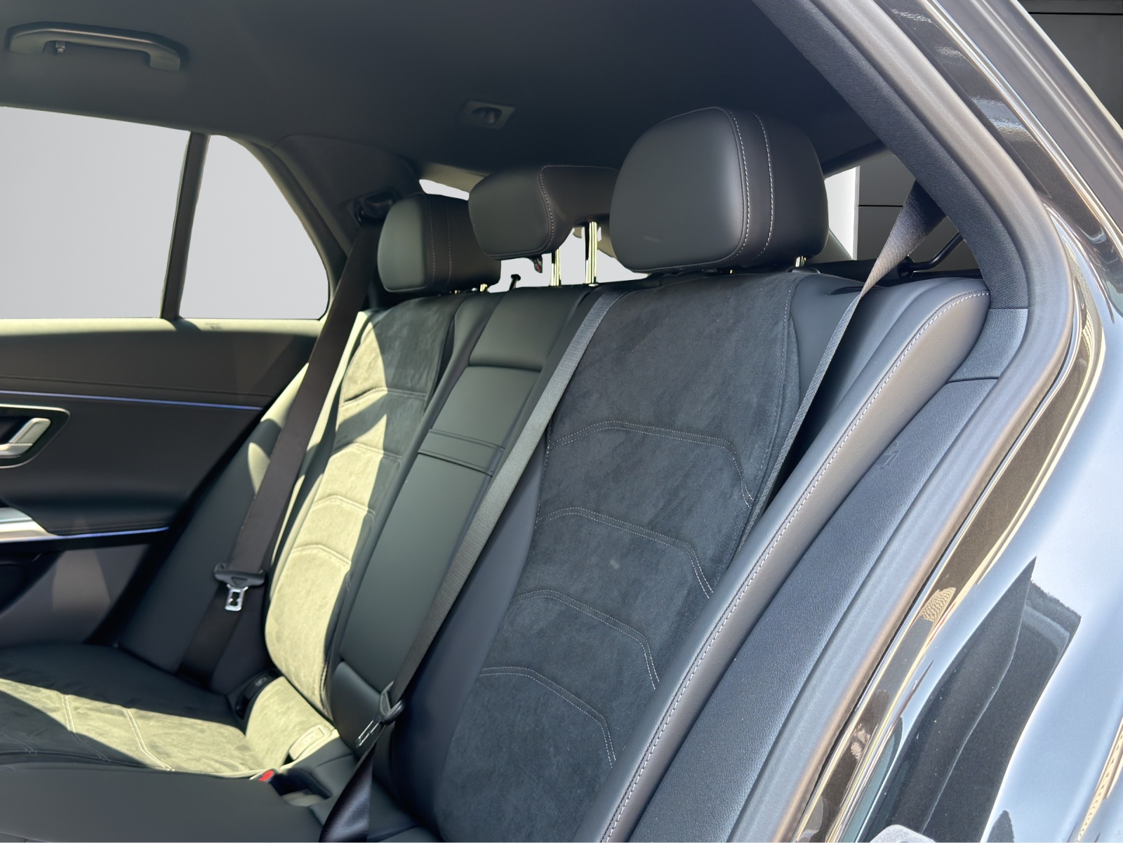 MERCEDES-BENZ E 220 d T 4Matic 9G-Tronic-image-9