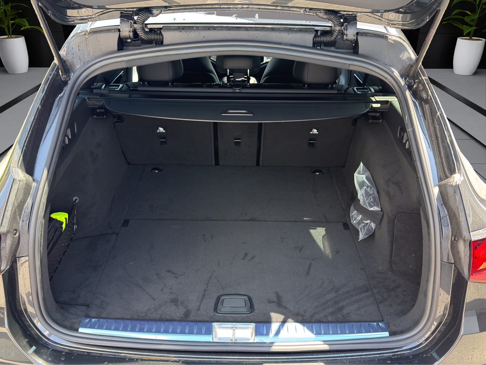 MERCEDES-BENZ E 220 d T 4Matic 9G-Tronic-image-11
